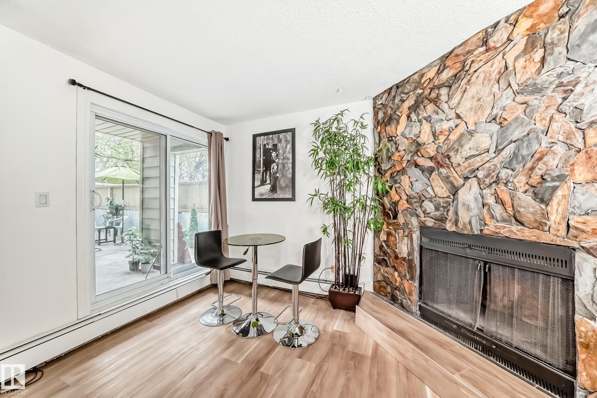 Photo 13 at G3 - 10138 116 Street NW, Wîhkwêntôwin, Edmonton