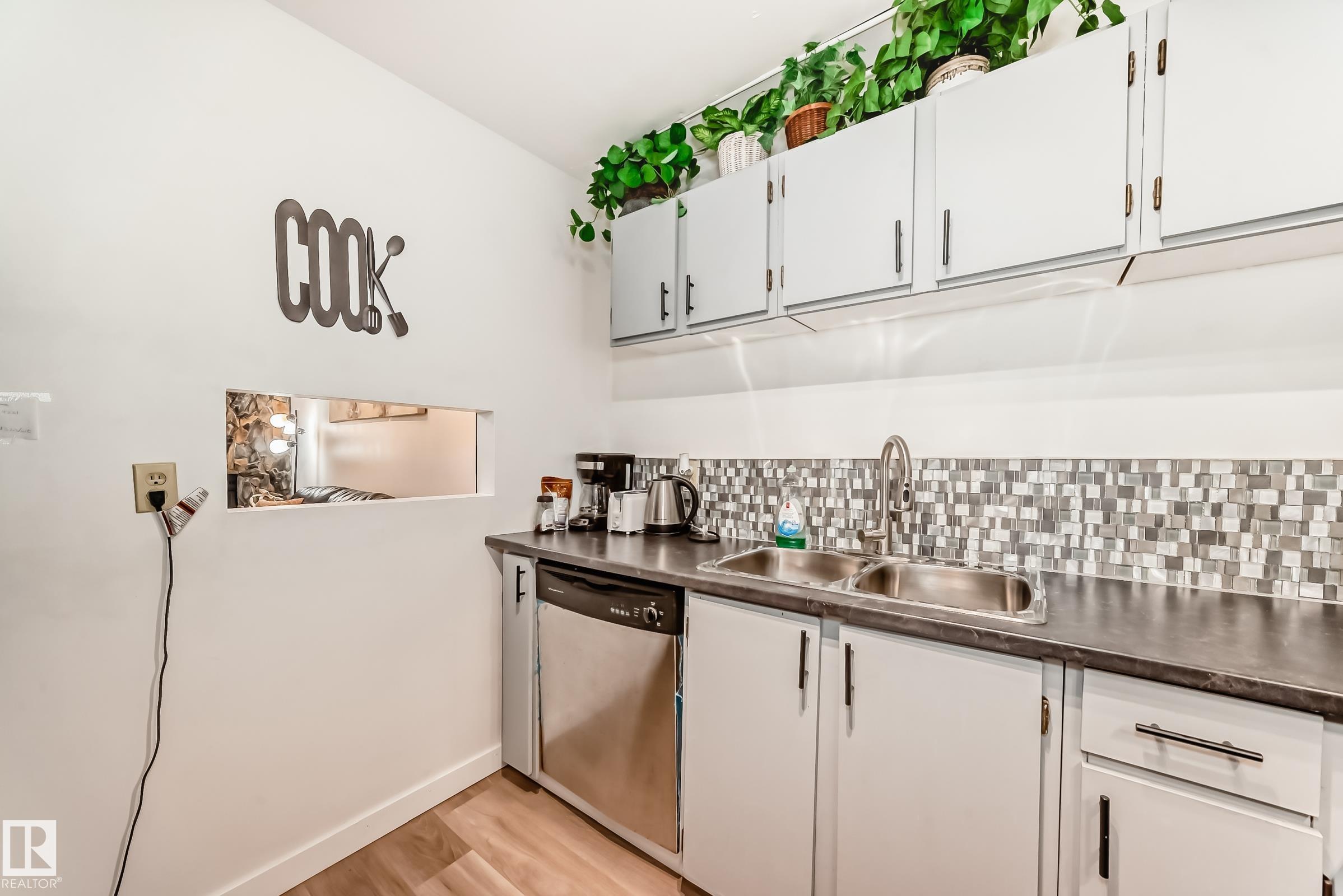 Photo 16 at G3 - 10138 116 Street NW, Wîhkwêntôwin, Edmonton