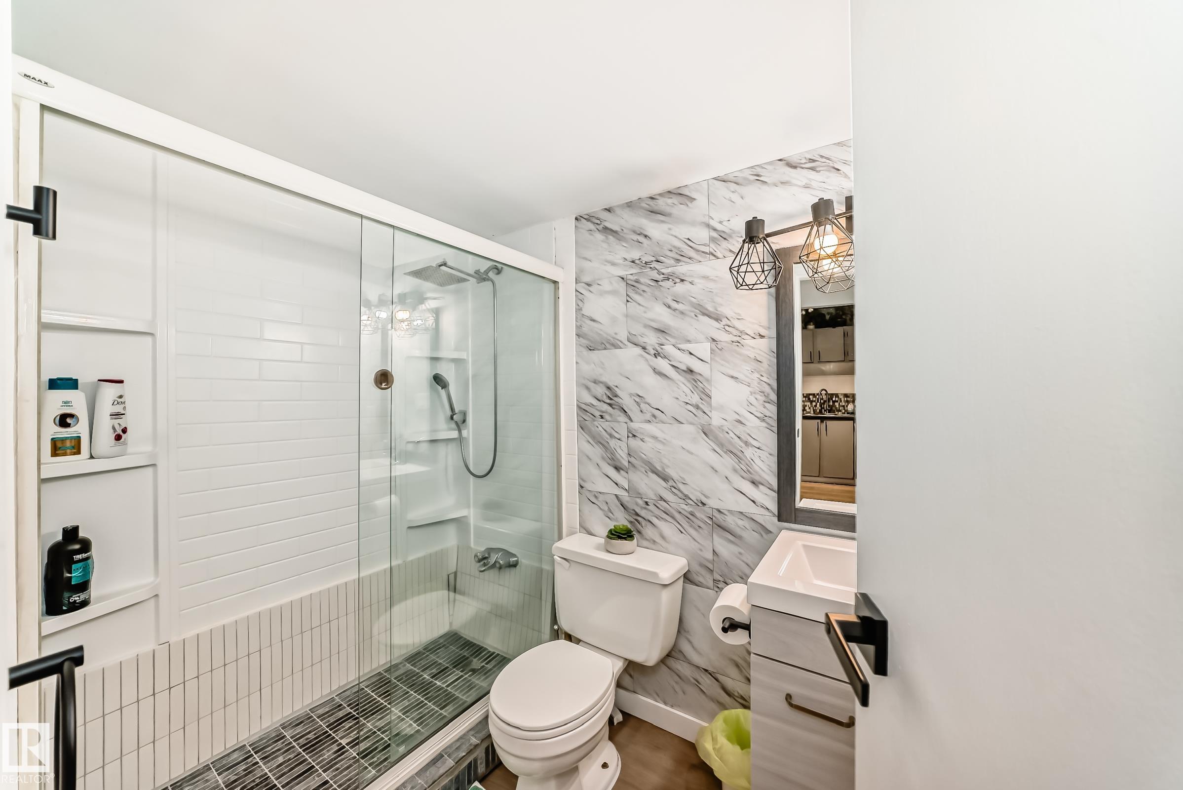 Photo 23 at G3 - 10138 116 Street NW, Wîhkwêntôwin, Edmonton
