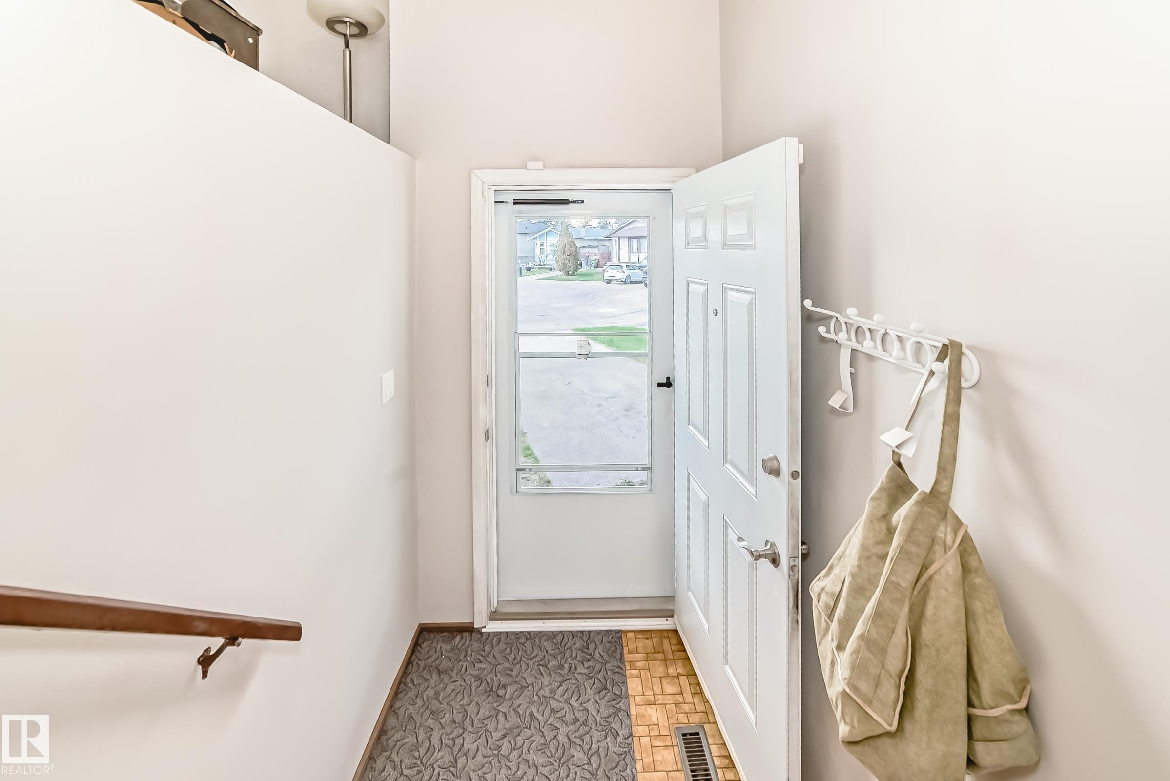 10603 98 Avenue, Morinville