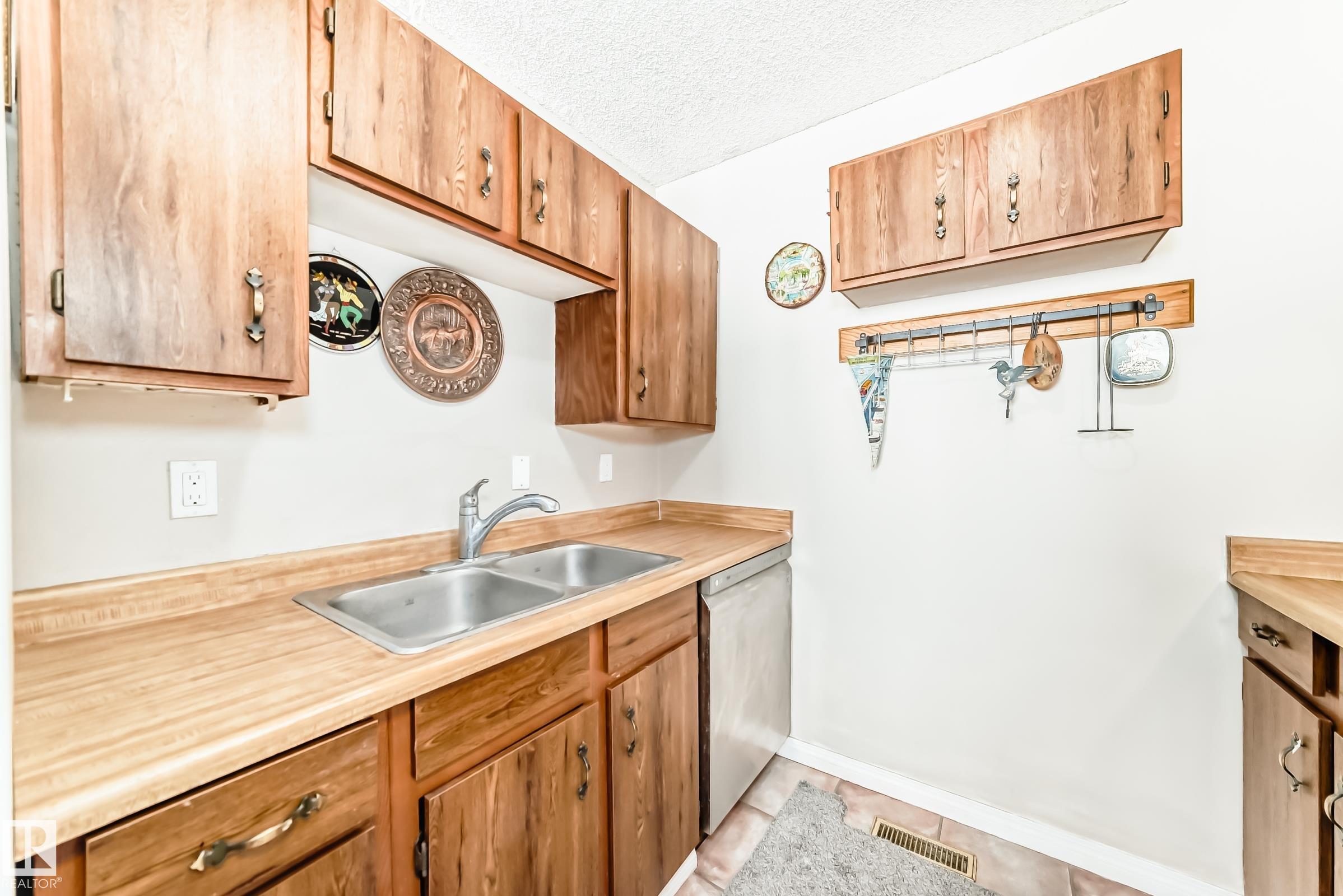 Photo 9 at 10603 98 Avenue, Morinville