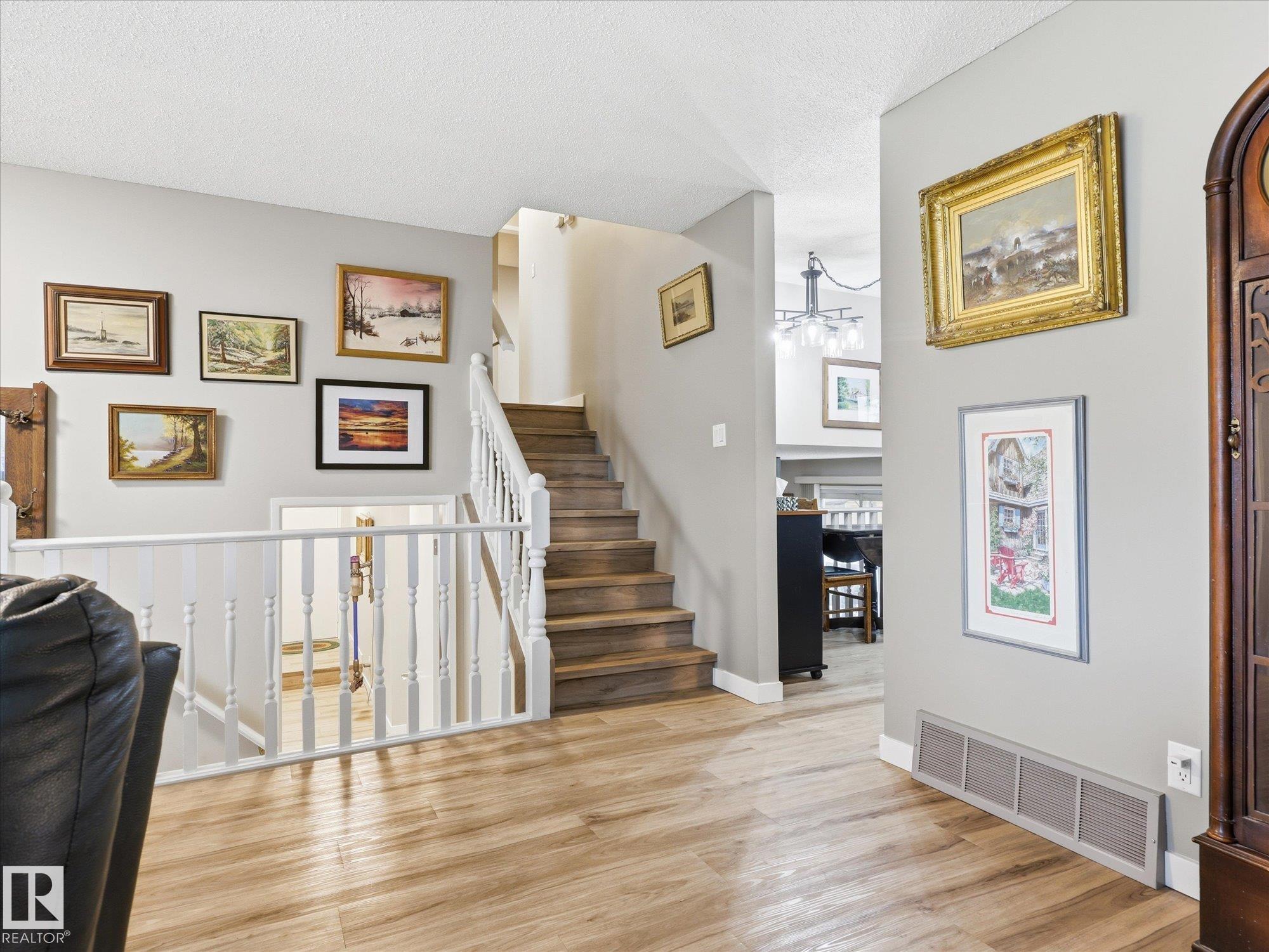 Photo 13 at 18627 62a Avenue NW, Ormsby Place, Edmonton