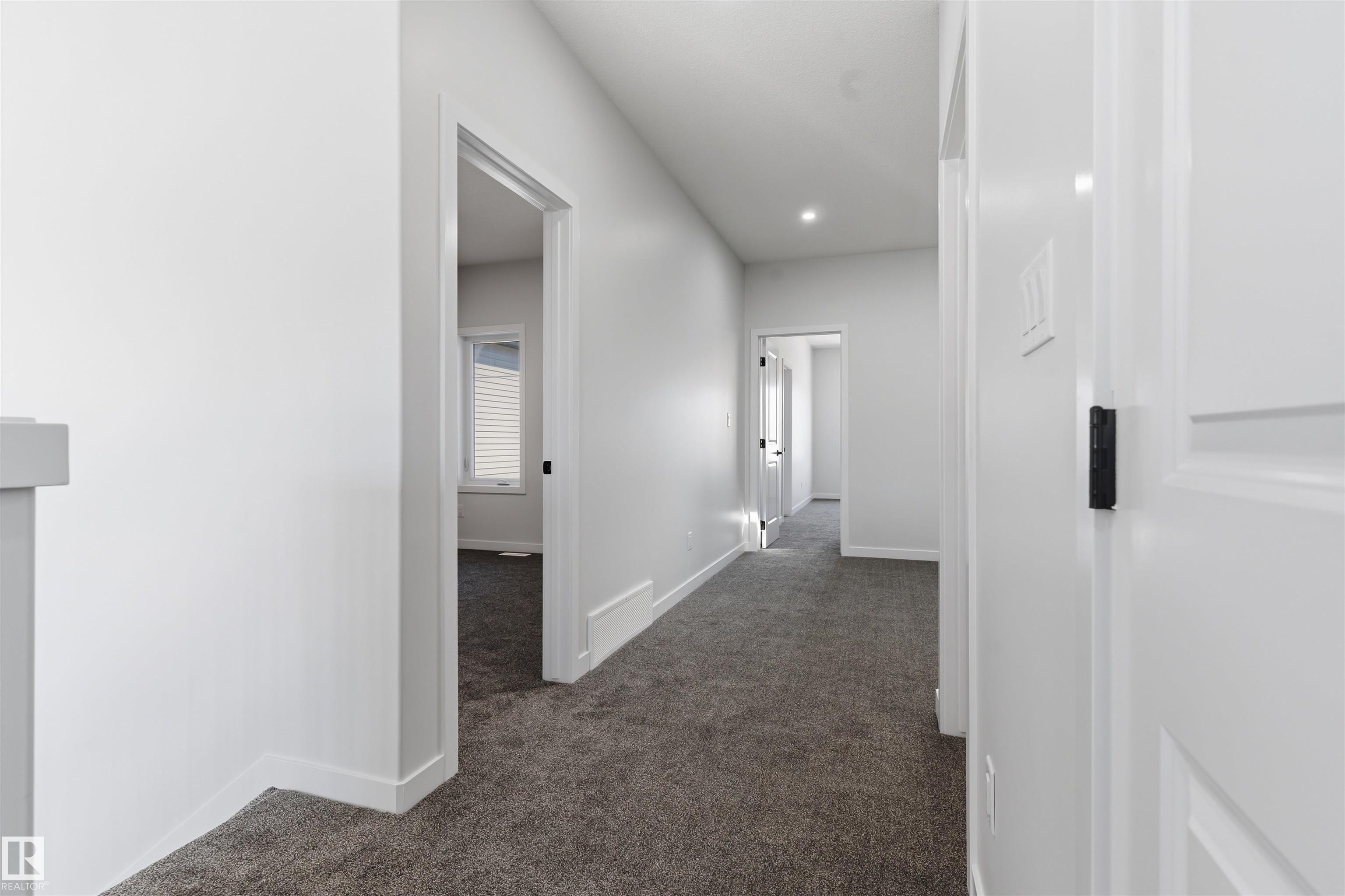 https://zimg.paragon.ice.com/ParagonImages/Property/PM/RAE/225402267/11/0/0/71e8d86de34536578cb839648e7e7682/1/02bcf271bfd4de7e5f5d7c3a27f80b32/225402267-7c0c2029-aa5a-4d50-8433-235f9b1334a7.JPG