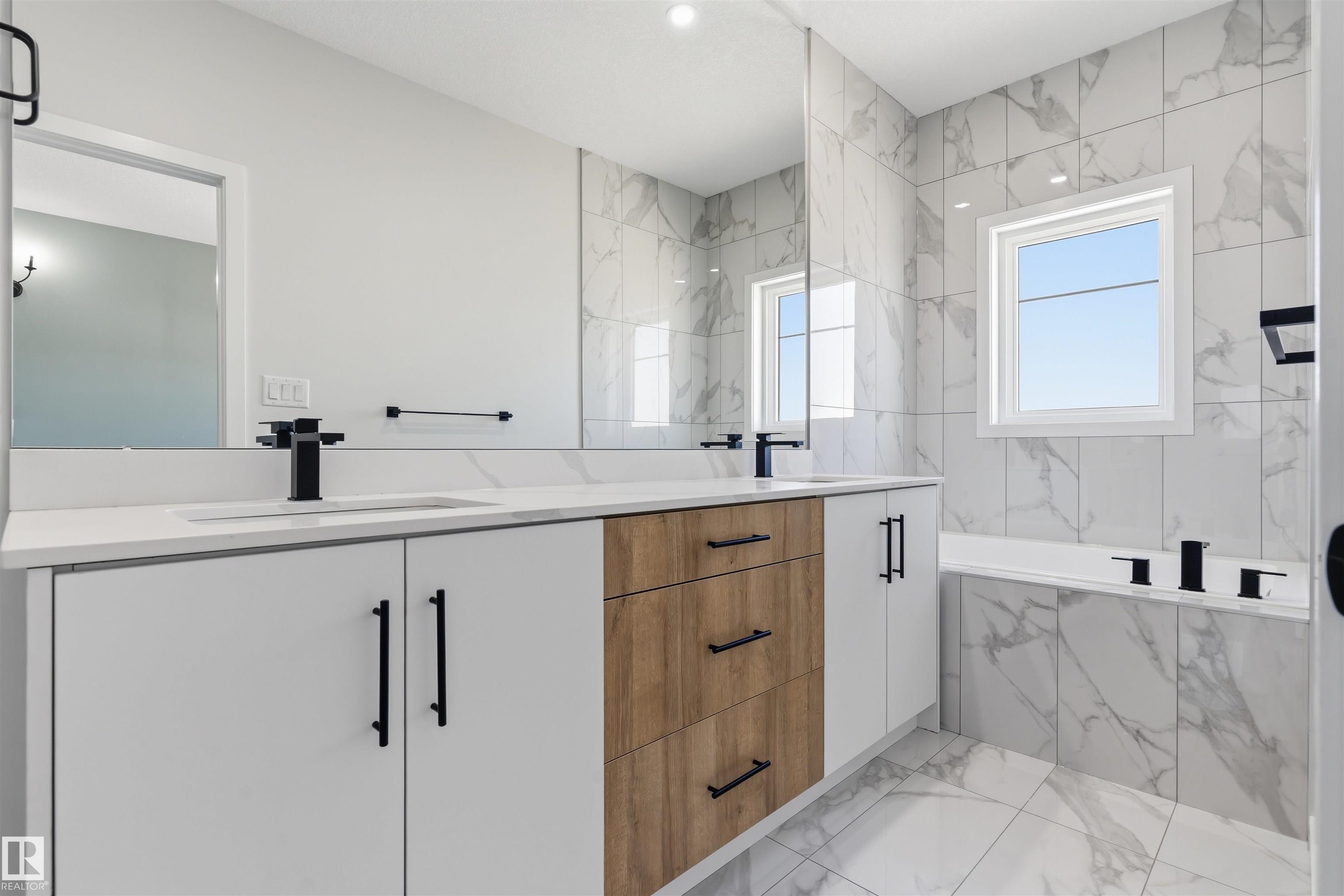 https://zimg.paragon.ice.com/ParagonImages/Property/PM/RAE/225402267/19/0/0/becc5718f9b44fe72e9b35d30866e25e/1/02bcf271bfd4de7e5f5d7c3a27f80b32/225402267-246f98e1-8159-4e21-8756-b69e7cb0d8bd.JPG