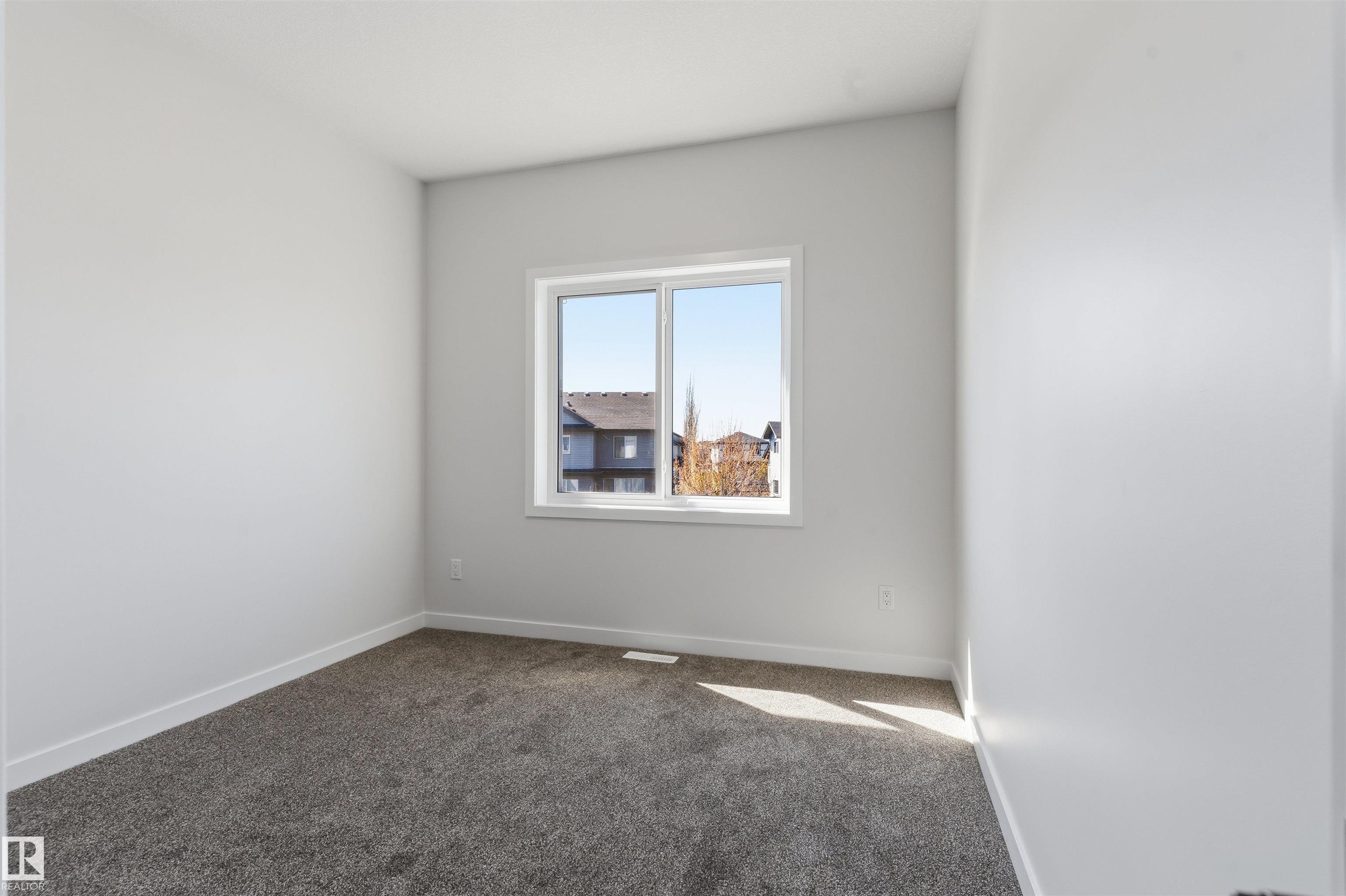 https://zimg.paragon.ice.com/ParagonImages/Property/PM/RAE/225402267/24/0/0/a877593203cdb36f6cbaa3121d013d5a/1/02bcf271bfd4de7e5f5d7c3a27f80b32/225402267-a6a78050-b0ba-4d7c-84f4-b2c7f3ff3607.JPG
