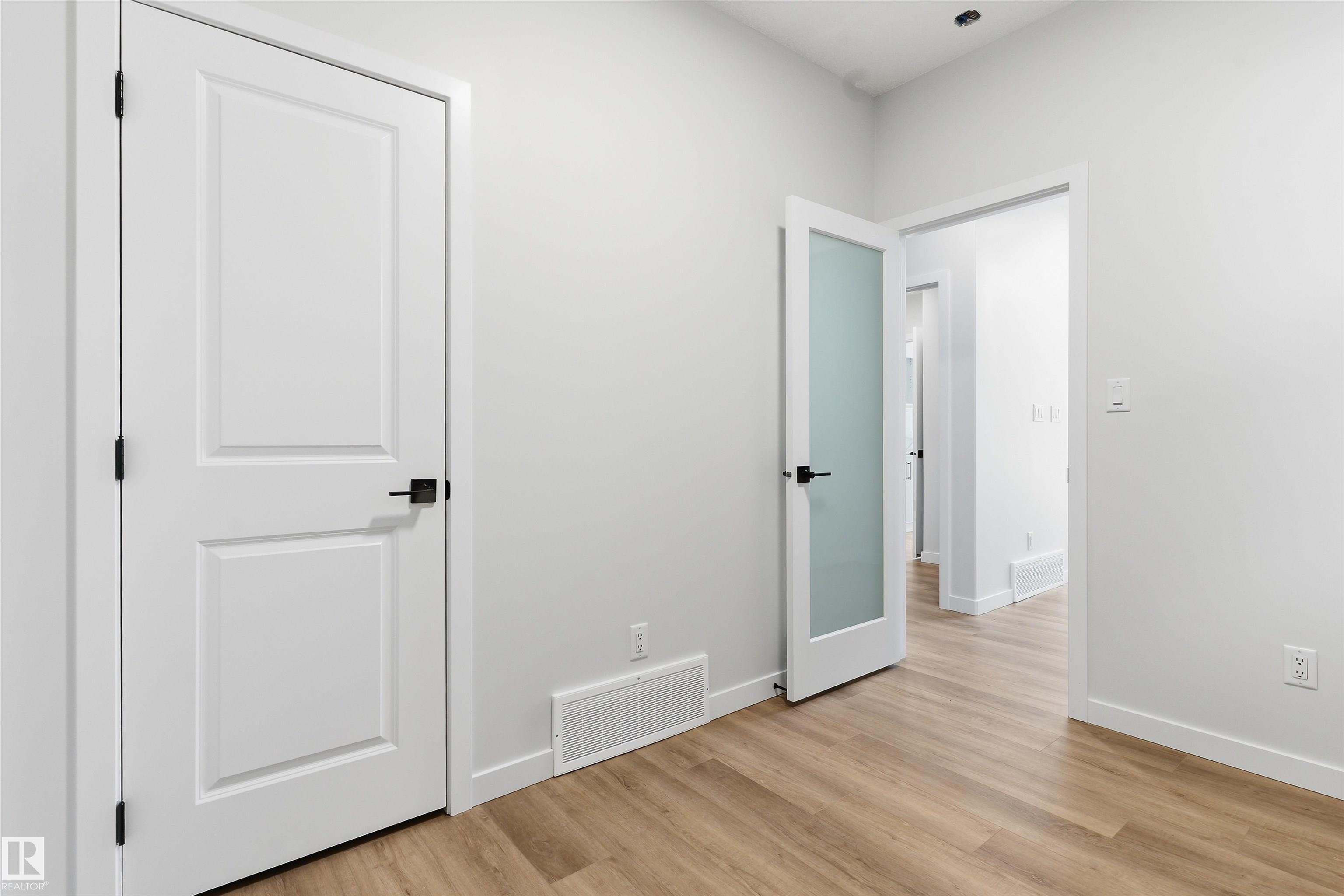 https://zimg.paragon.ice.com/ParagonImages/Property/PM/RAE/225402267/27/0/0/fd370e3c3c9650a638a734cf8201fcd6/1/02bcf271bfd4de7e5f5d7c3a27f80b32/225402267-9e8e042d-3f9e-49e3-ba57-f7228a6f38cc.JPG