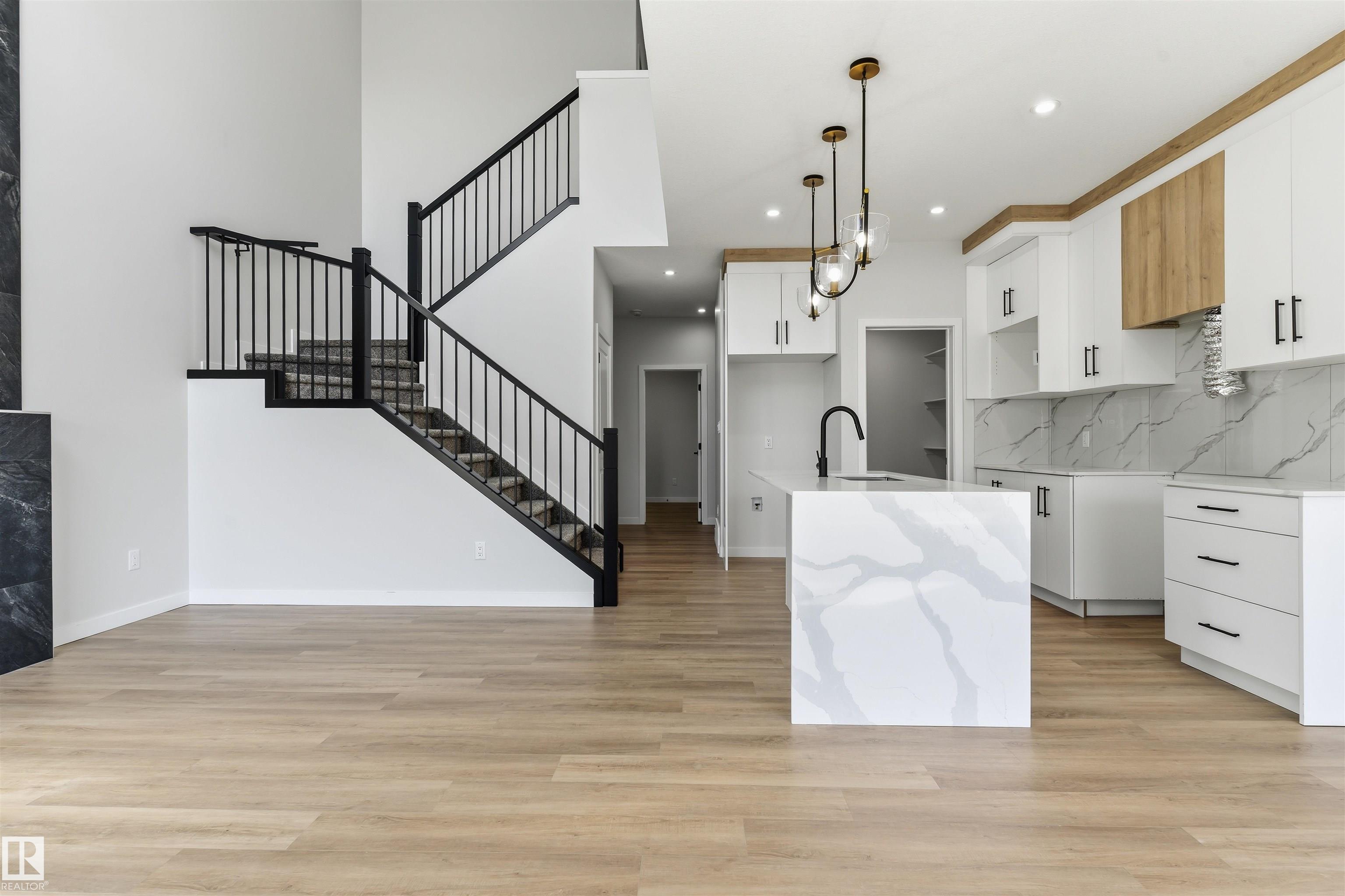 Picture for 8727 181 AV NW