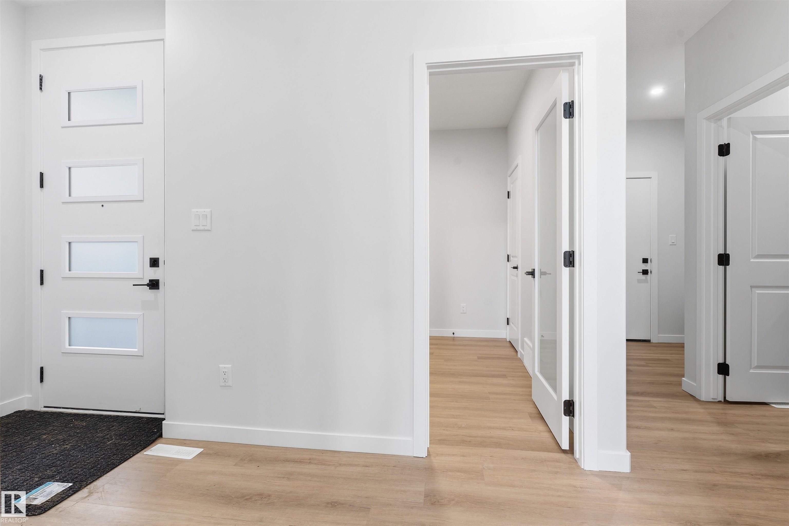 https://zimg.paragon.ice.com/ParagonImages/Property/PM/RAE/225402267/36/0/0/d0f8610a149ec057031b56aea4d59018/1/02bcf271bfd4de7e5f5d7c3a27f80b32/225402267-0d220216-7019-4e68-bc46-f69dbc445a1c.JPG