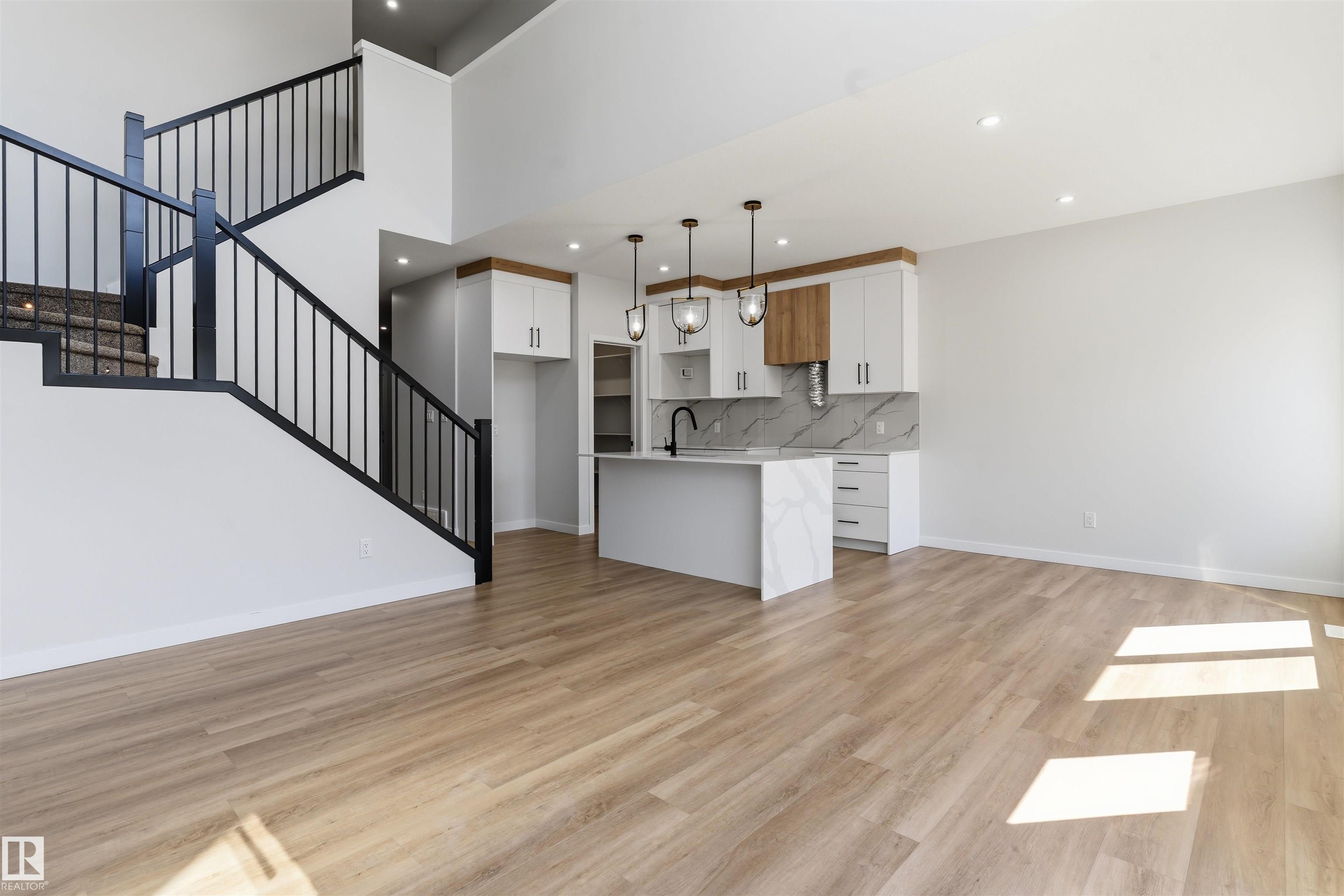 Picture for 8727 181 AV NW