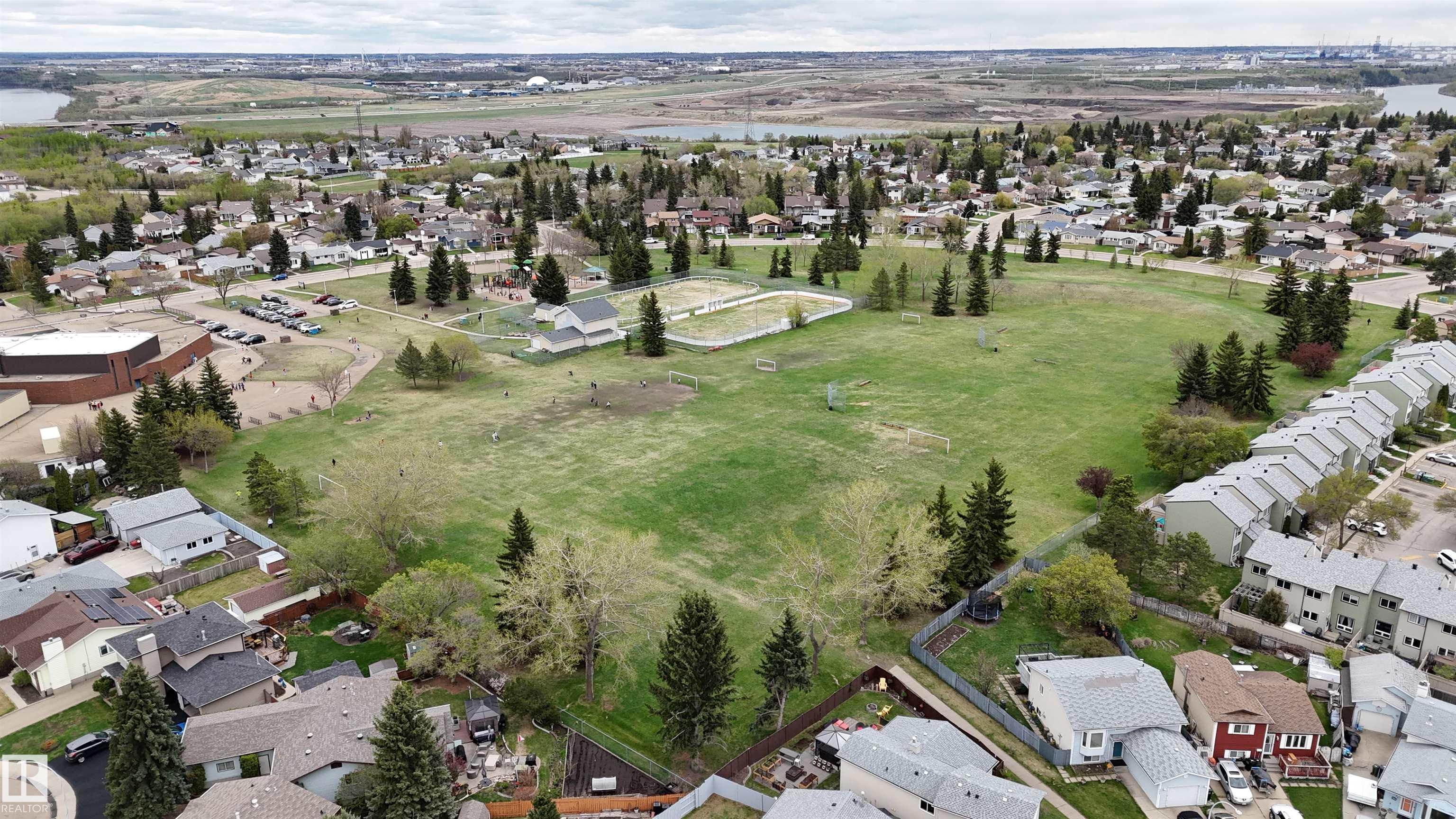 Photo 33 at 15017 26 Street NW, Fraser, Edmonton
