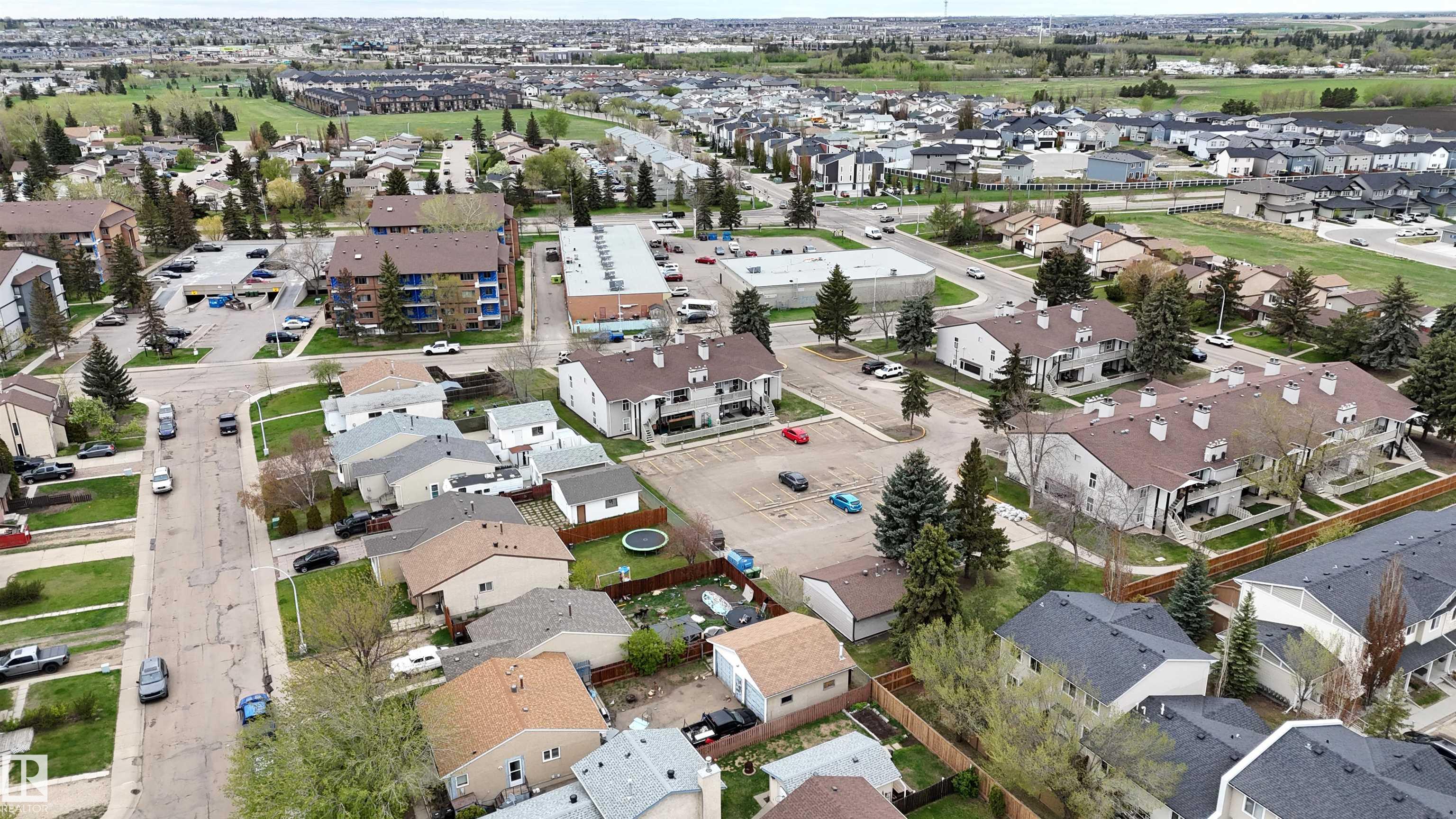 Photo 35 at 15017 26 Street NW, Fraser, Edmonton