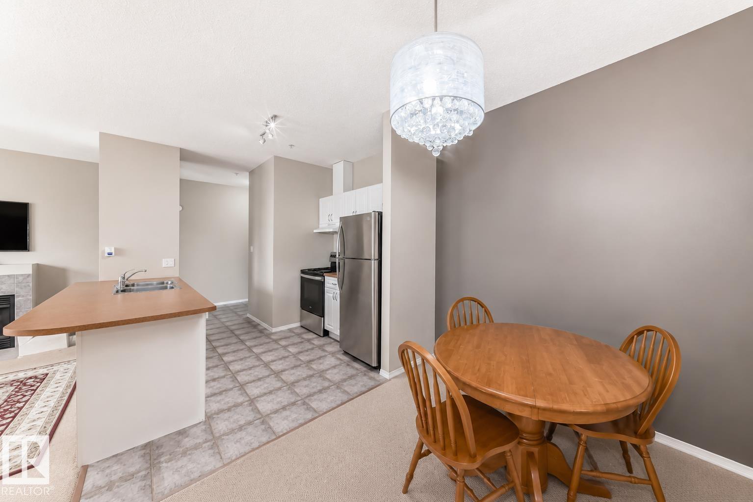 Photo 8 at 601 - 9919 105 Street NW, Downtown, Edmonton