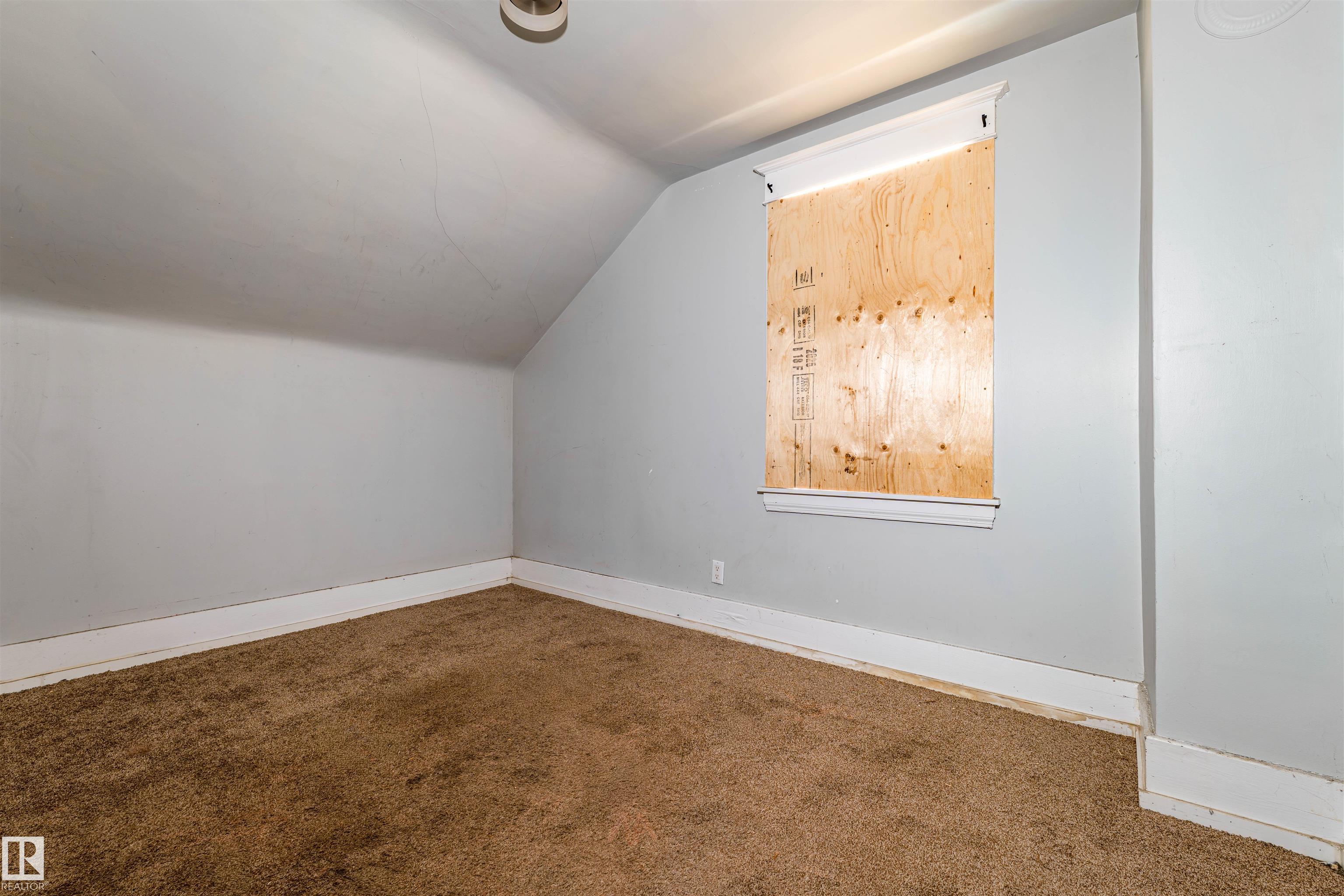 Photo 9 at 11608 93 Street NW, Alberta Avenue, Edmonton
