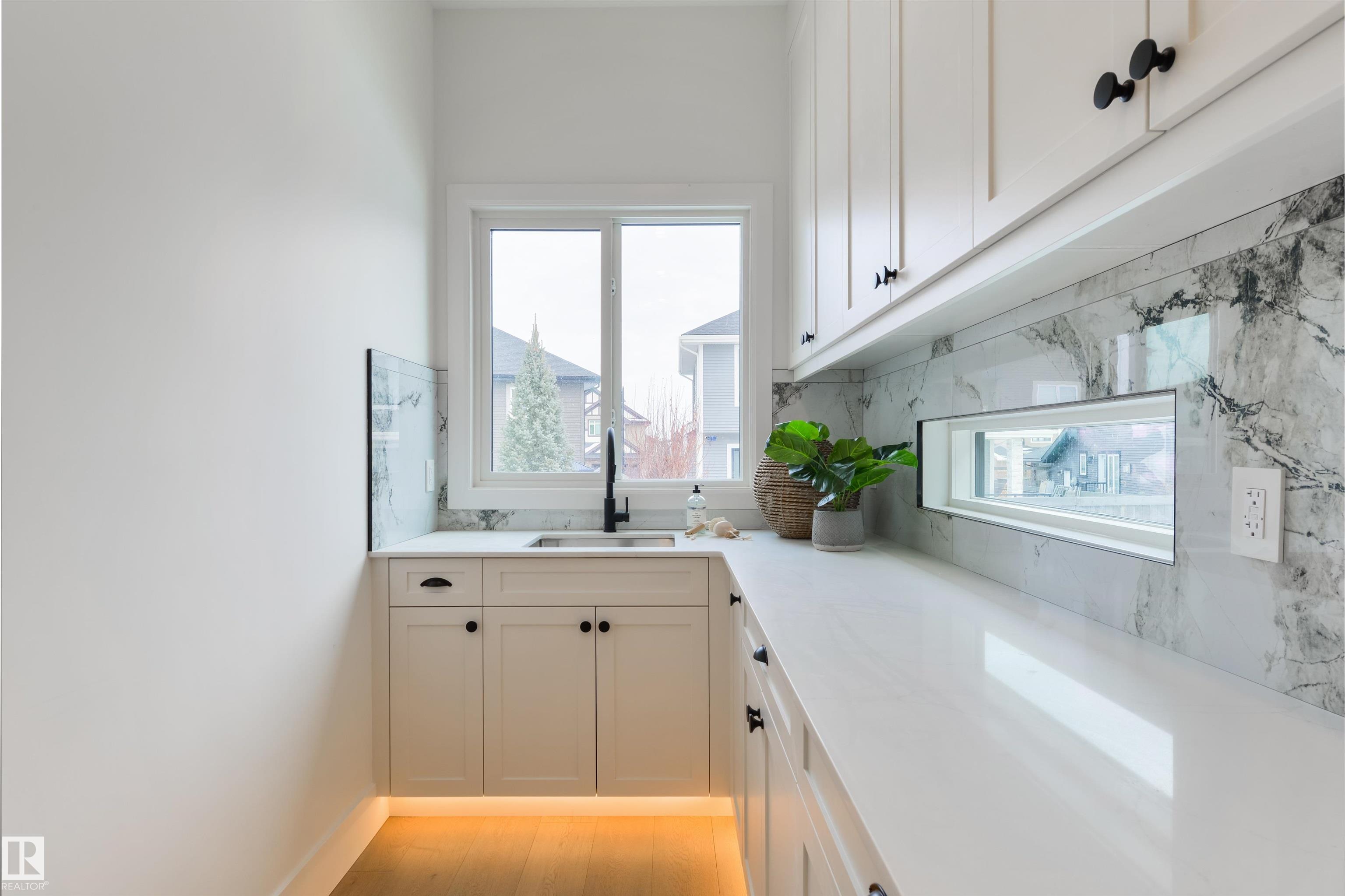 https://zimg.paragon.ice.com/ParagonImages/Property/PM/RAE/225402279/19/0/0/245a1583ce2e8ed5b92bd0735ea51dd4/1/7ae617c9e637b9678027afb36f547631/225402279-2e1da6b0-e05e-44b6-8664-335b6e22f68b.JPG
