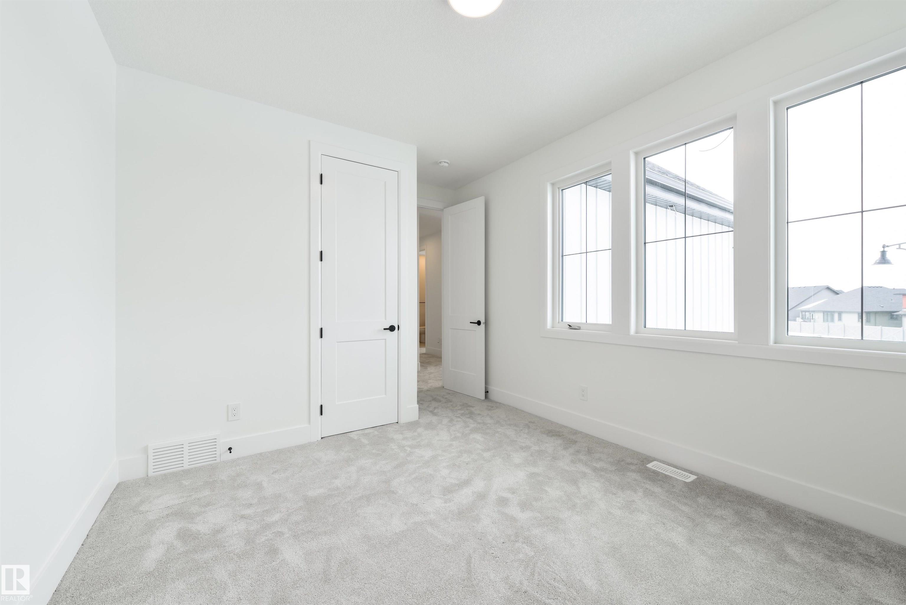 https://zimg.paragon.ice.com/ParagonImages/Property/PM/RAE/225402279/30/0/0/051dc4e356051cf39281fc5dd3d6d058/1/7ae617c9e637b9678027afb36f547631/225402279-bc84f420-6c4b-46a2-8ff8-0d6c40ee693e.JPG