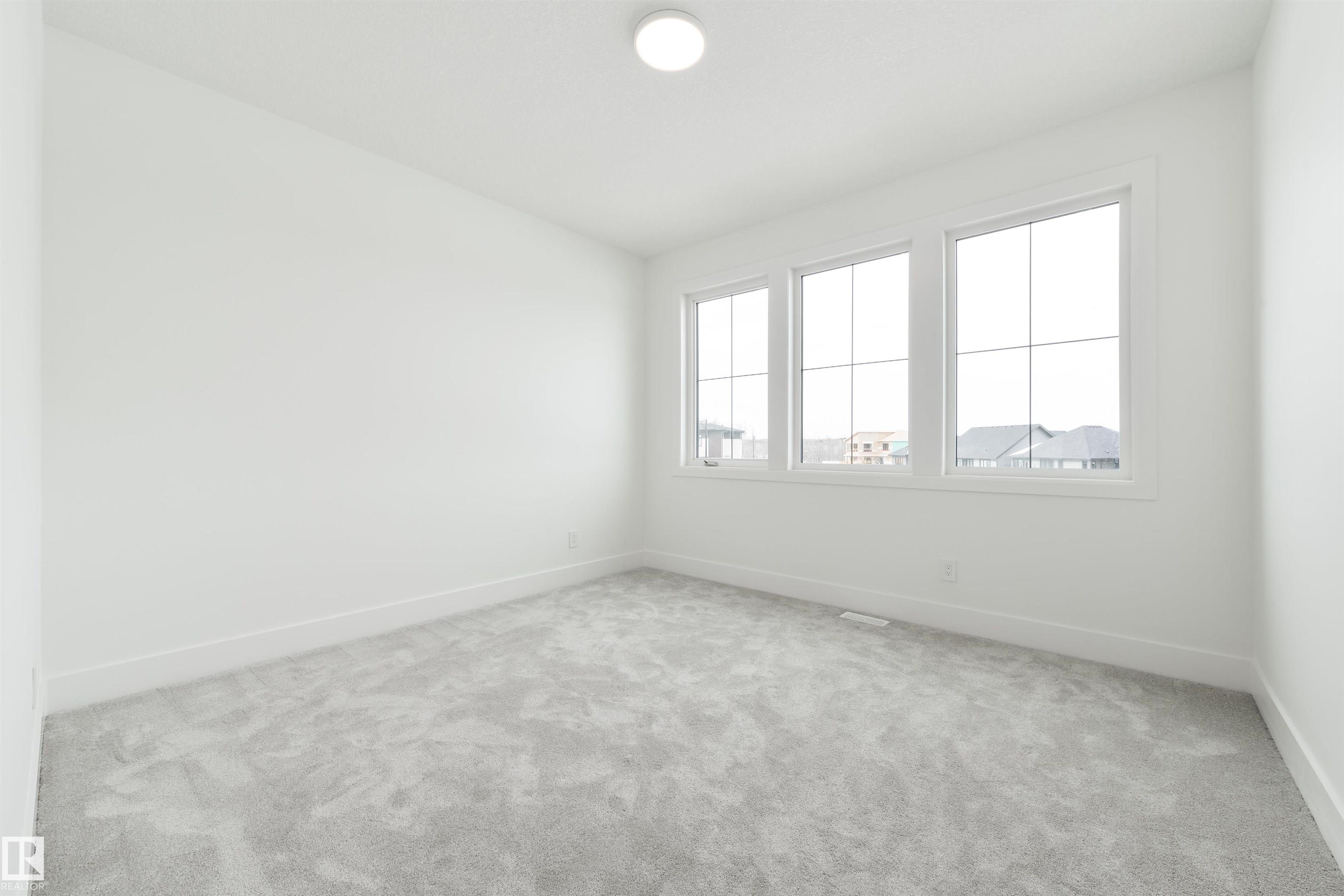 https://zimg.paragon.ice.com/ParagonImages/Property/PM/RAE/225402279/35/0/0/1d816039a1ffbb15899e9fad14208ece/1/7ae617c9e637b9678027afb36f547631/225402279-1bb14724-55b7-4998-9f2e-927e57b544e5.JPG