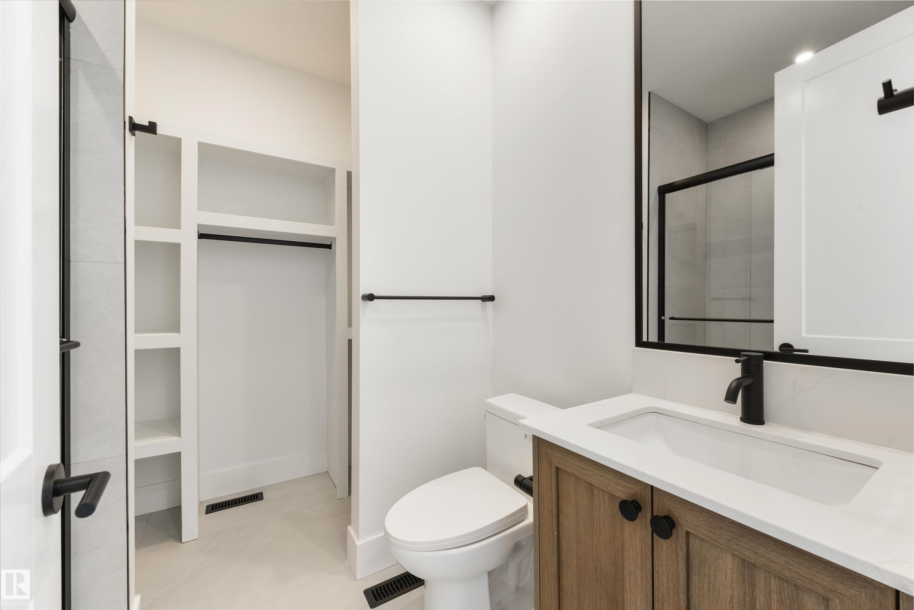 https://zimg.paragon.ice.com/ParagonImages/Property/PM/RAE/225402279/38/0/0/3e2f04f4e4ea40d5c1f20ae4dc1445f1/1/7ae617c9e637b9678027afb36f547631/225402279-01a1e5d7-082a-4475-8c37-32f5e8224665.JPG