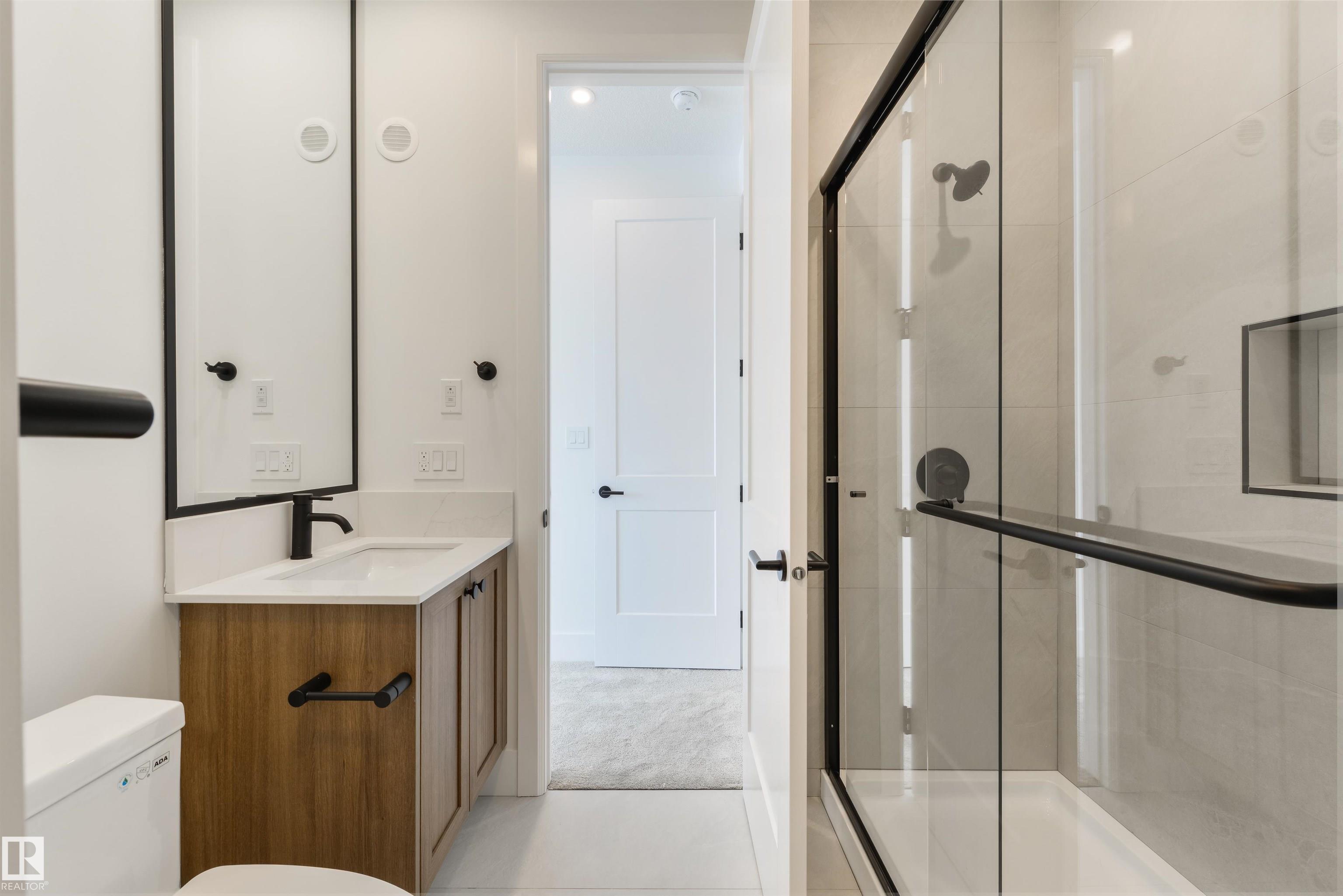 https://zimg.paragon.ice.com/ParagonImages/Property/PM/RAE/225402279/39/0/0/ae8d67a5e79faabd30d530a06706f8a8/1/7ae617c9e637b9678027afb36f547631/225402279-275f90c0-f4f0-4317-afdb-eae8001a61c0.JPG