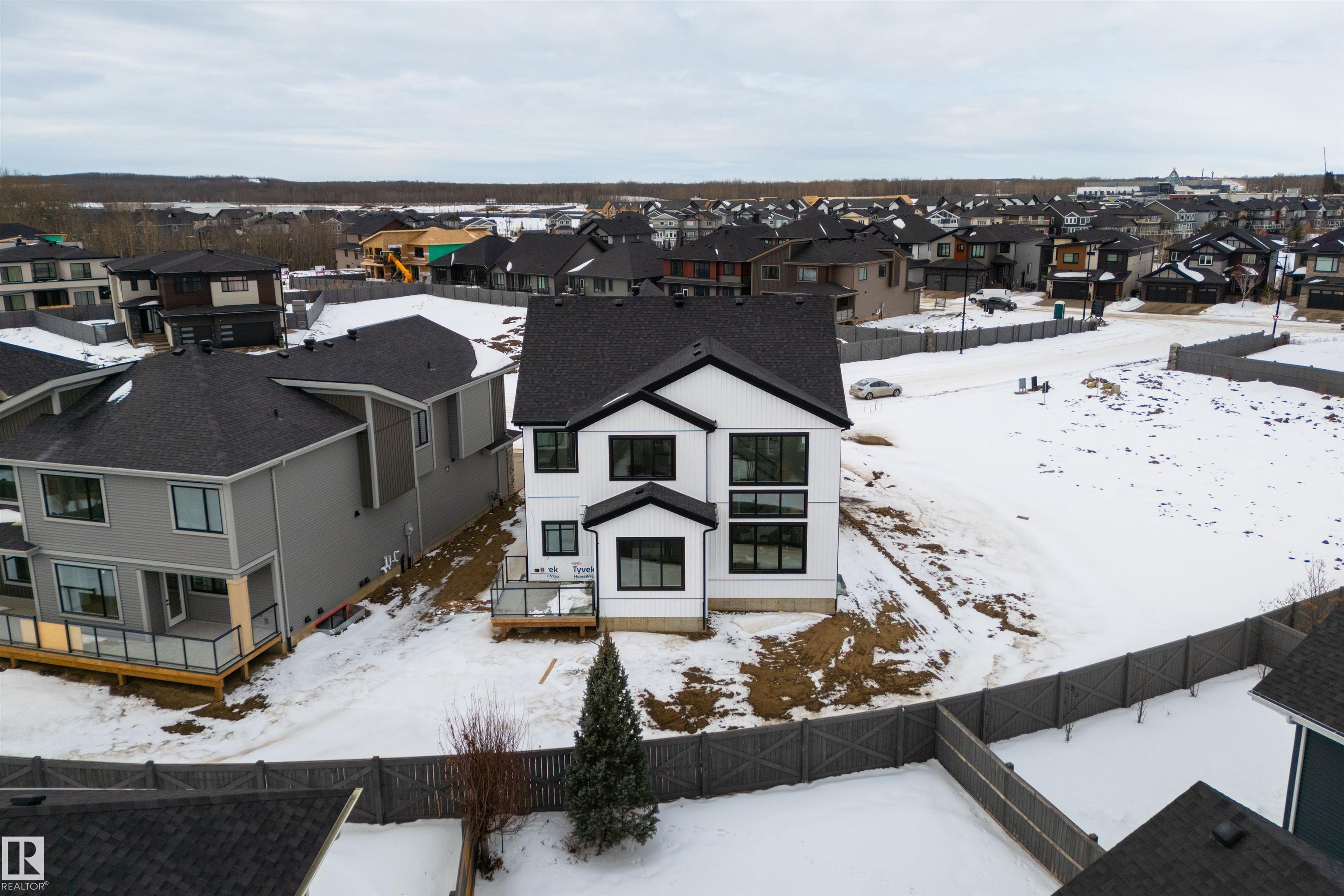https://zimg.paragon.ice.com/ParagonImages/Property/PM/RAE/225402279/53/0/0/6b65a11bd1d9edc266946c4a5fd079f6/1/7ae617c9e637b9678027afb36f547631/225402279-936fc881-f88f-4899-a36a-9a24b7b9f377.JPG