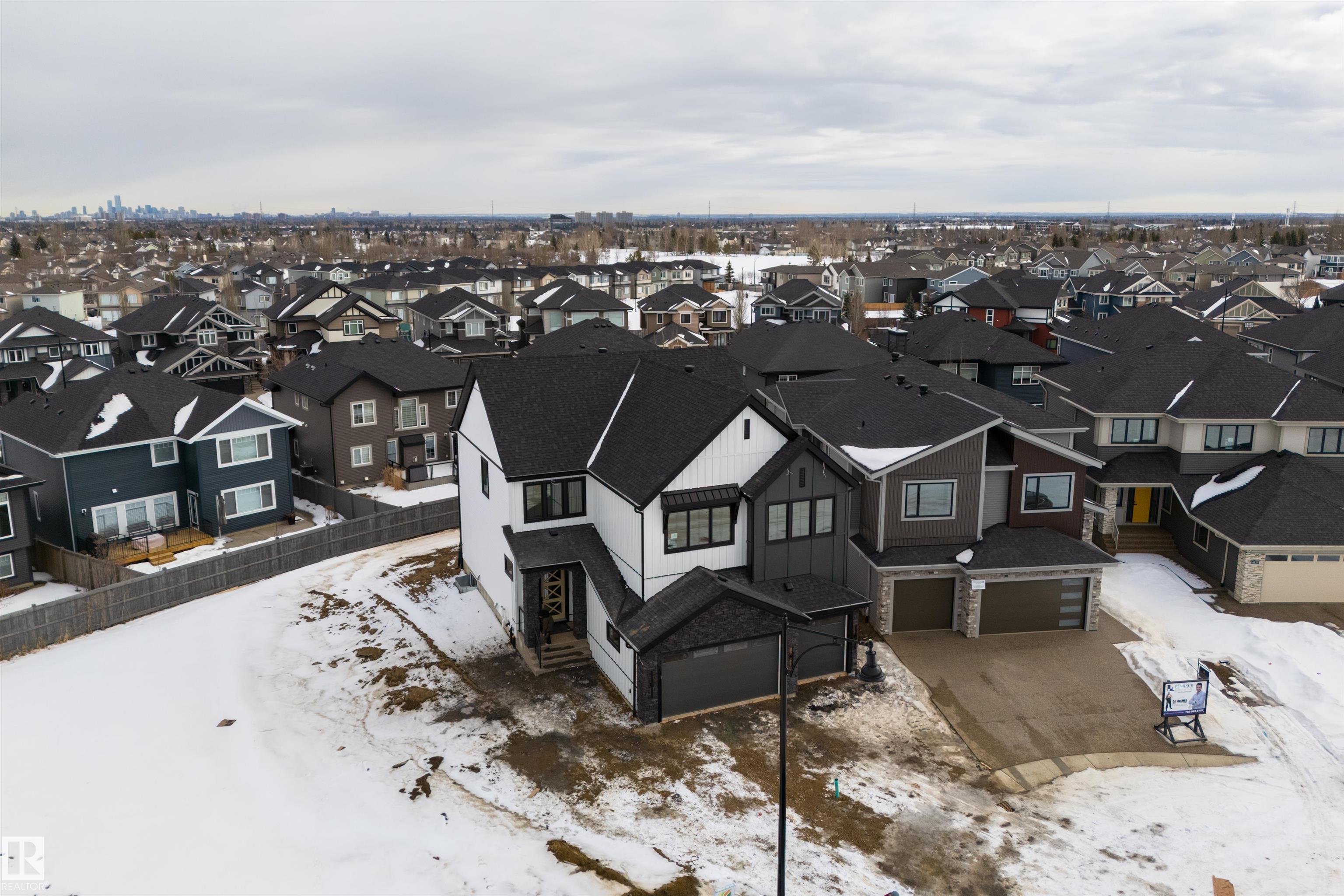 https://zimg.paragon.ice.com/ParagonImages/Property/PM/RAE/225402279/55/0/0/ea8ccab0efd2f766f1c2afc7d4423971/1/7ae617c9e637b9678027afb36f547631/225402279-bf7b7e29-5878-4640-b376-a3f0a6a7d1eb.JPG