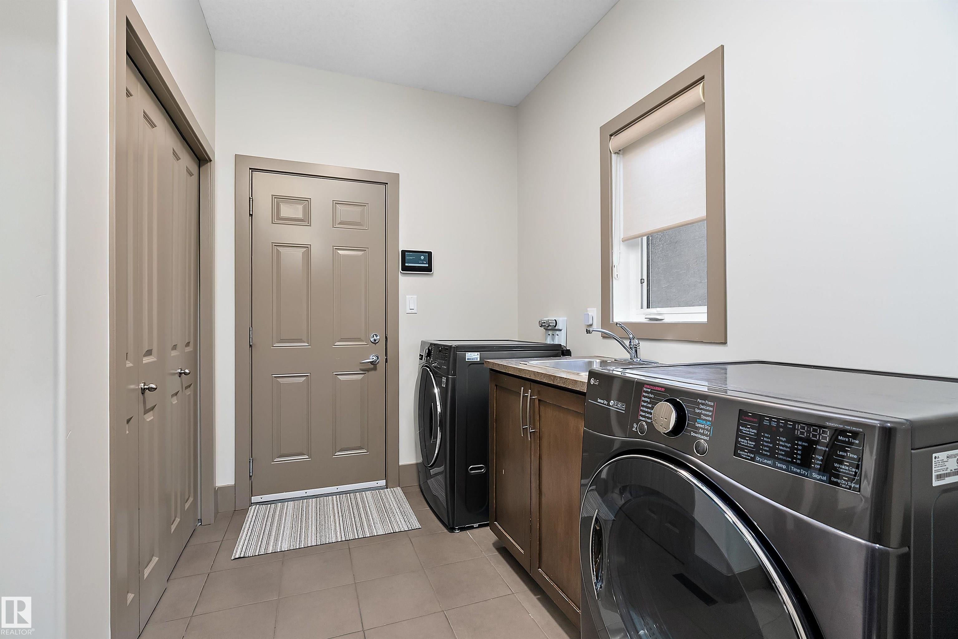 Photo 14 at 6411 Mann Court NW, MacTaggart, Edmonton
