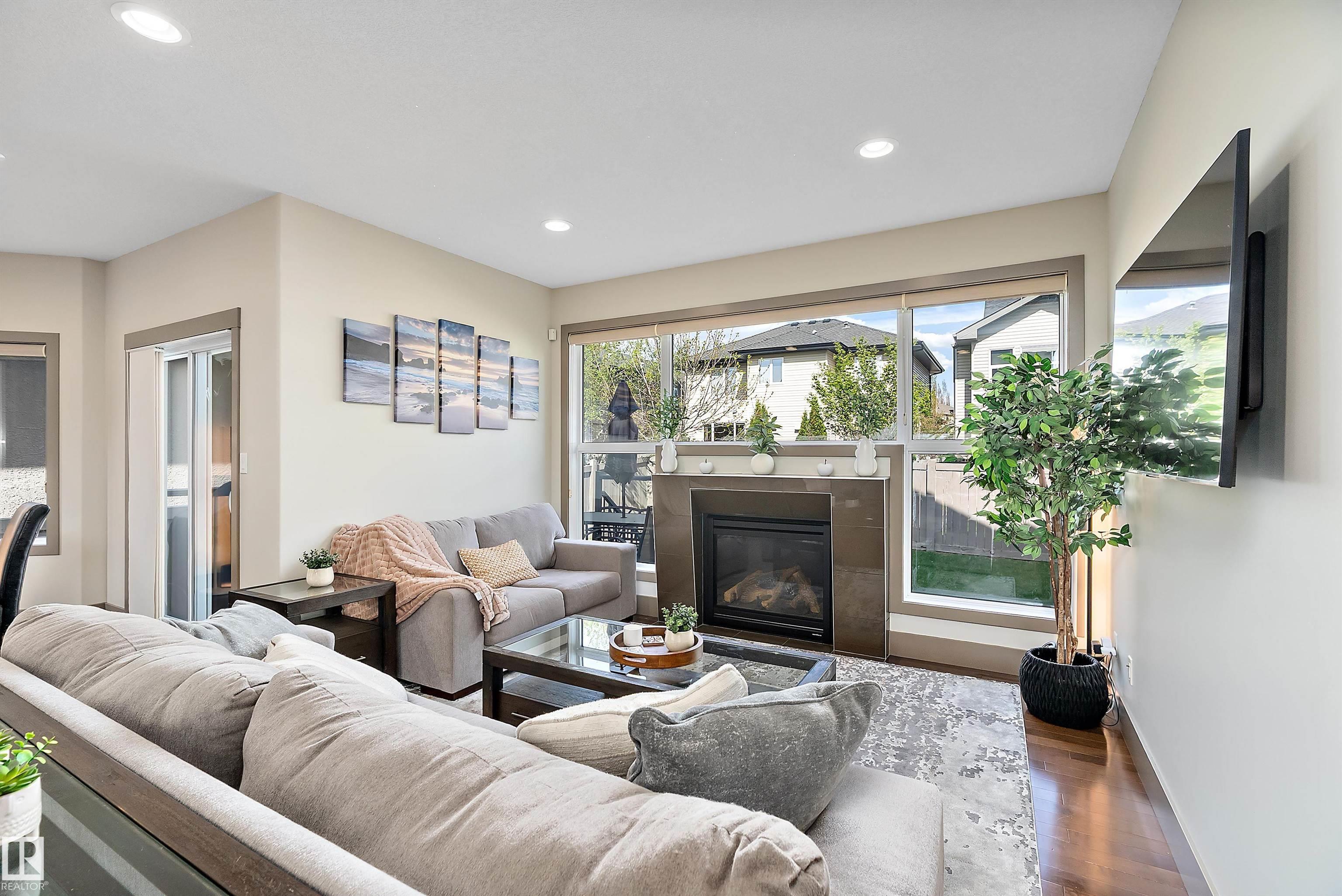 Photo 16 at 6411 Mann Court NW, MacTaggart, Edmonton