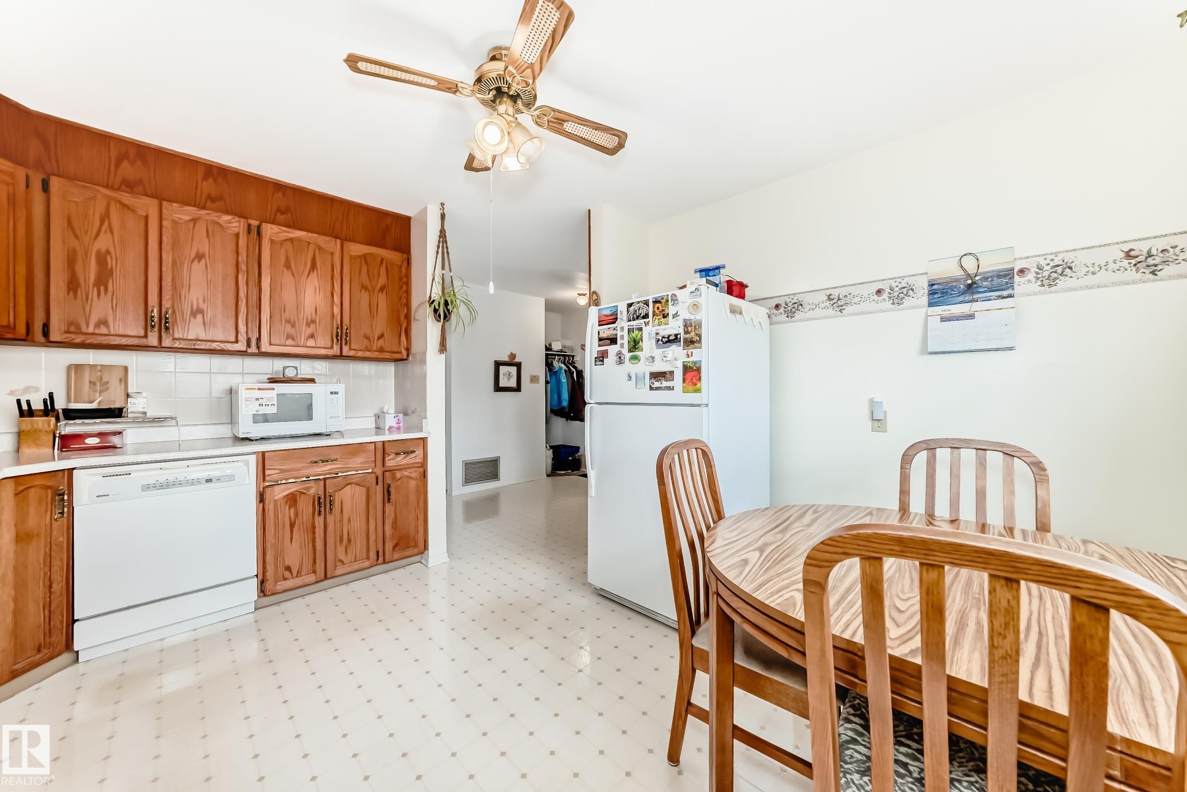 Photo 11 at 16331 109 Avenue NW, Mayfield, Edmonton