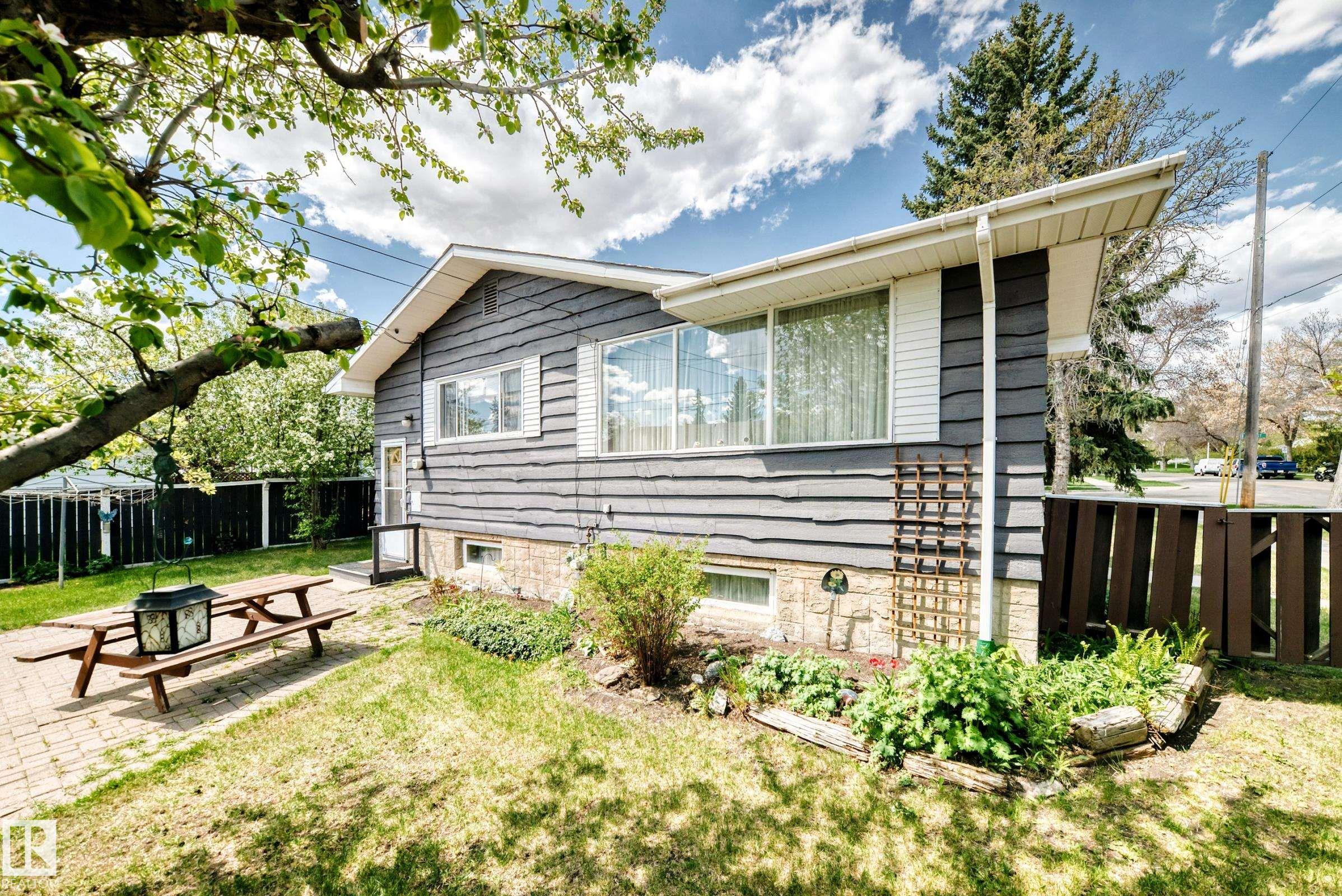Photo 30 at 16331 109 Avenue NW, Mayfield, Edmonton
