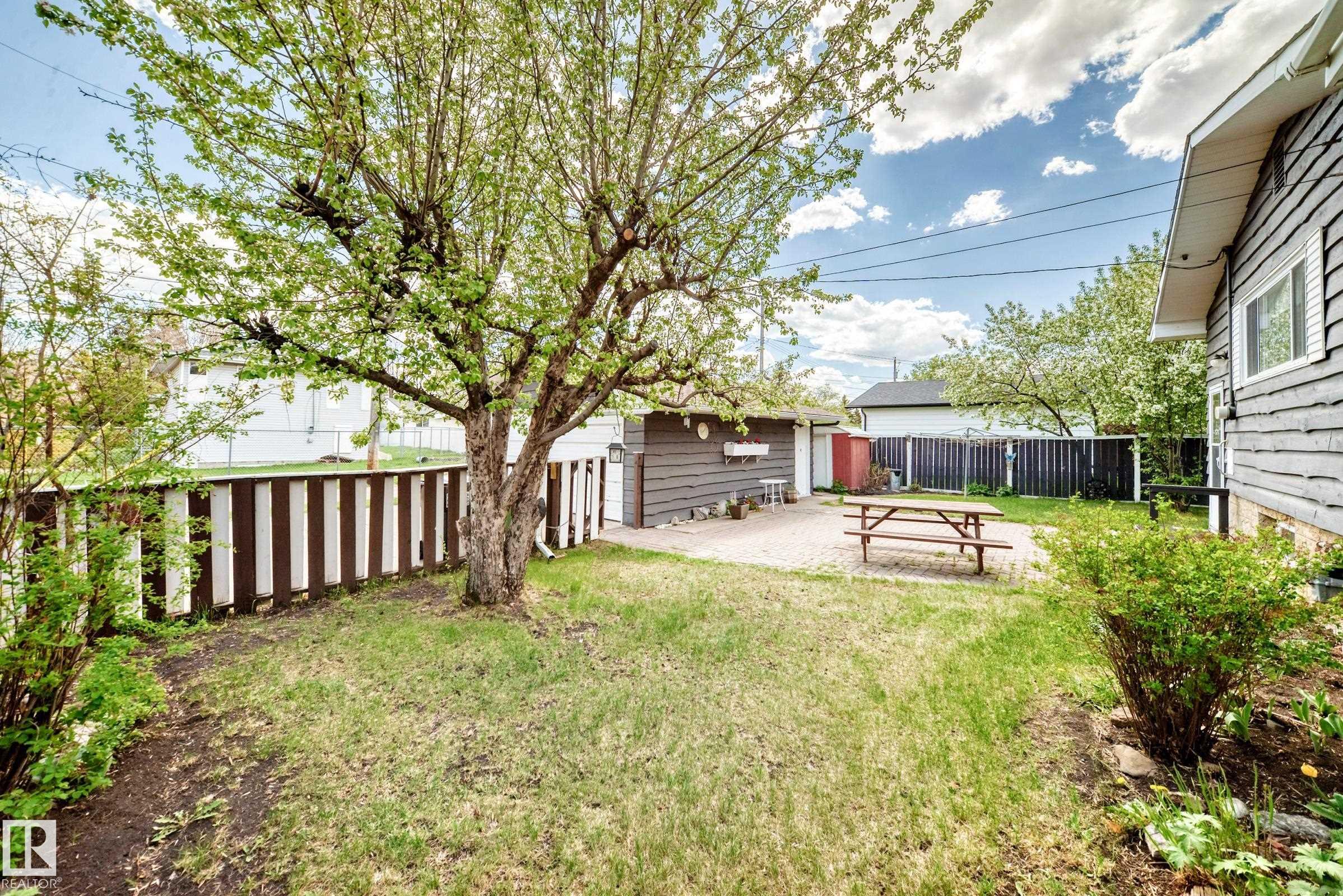 Photo 31 at 16331 109 Avenue NW, Mayfield, Edmonton