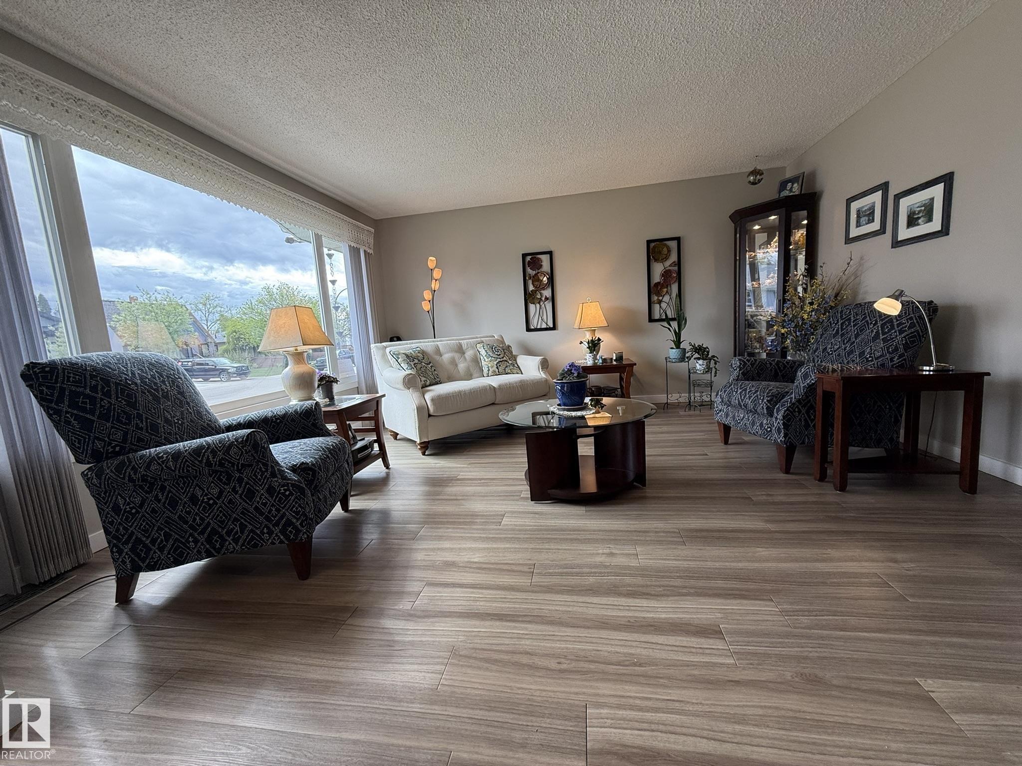 Picture for 9848 151 ST NW