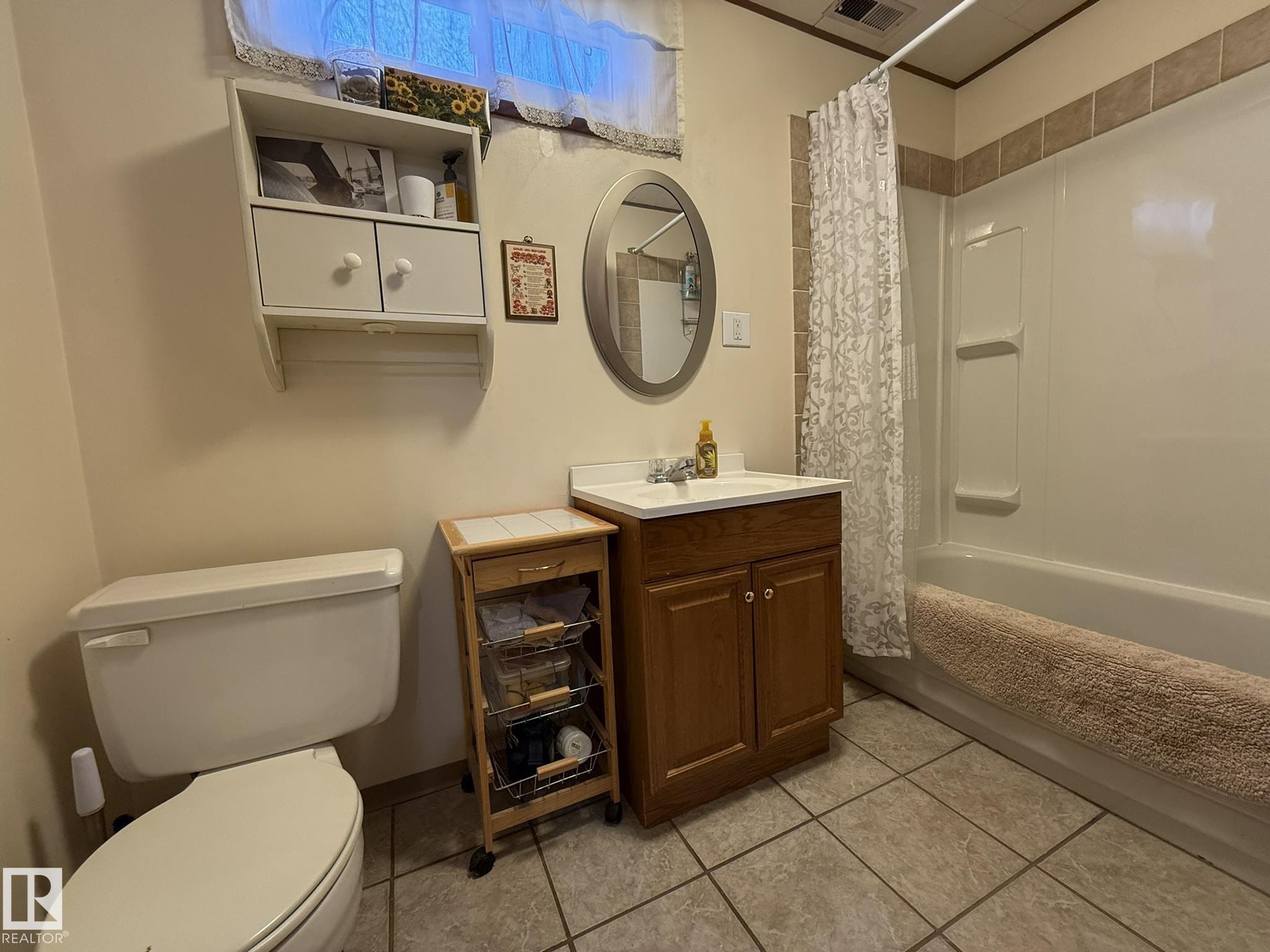 https://zimg.paragon.ice.com/ParagonImages/Property/PM/RAE/225402299/37/0/0/61056df7146243129fa6d940fea07b3a/1/287378b8bdcaf50e2f3ac0bbe901416c/225402299-f70eb271-8570-46c4-8dd7-a51f0ff5e388.JPG