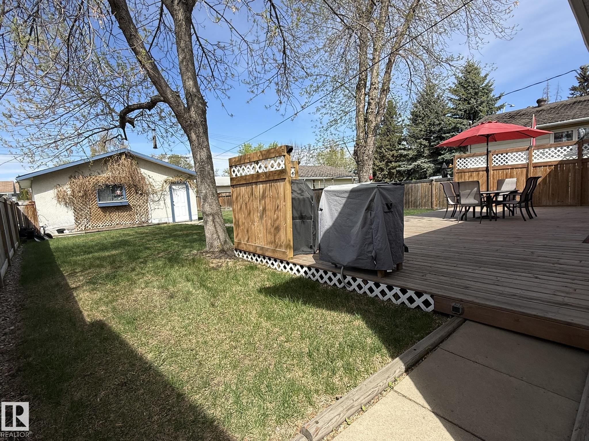https://zimg.paragon.ice.com/ParagonImages/Property/PM/RAE/225402299/42/0/0/089c2c531dea3669be49714a3af56a2a/1/287378b8bdcaf50e2f3ac0bbe901416c/225402299-e1b0918c-7e84-4f49-aae9-617ea5129c4d.JPG