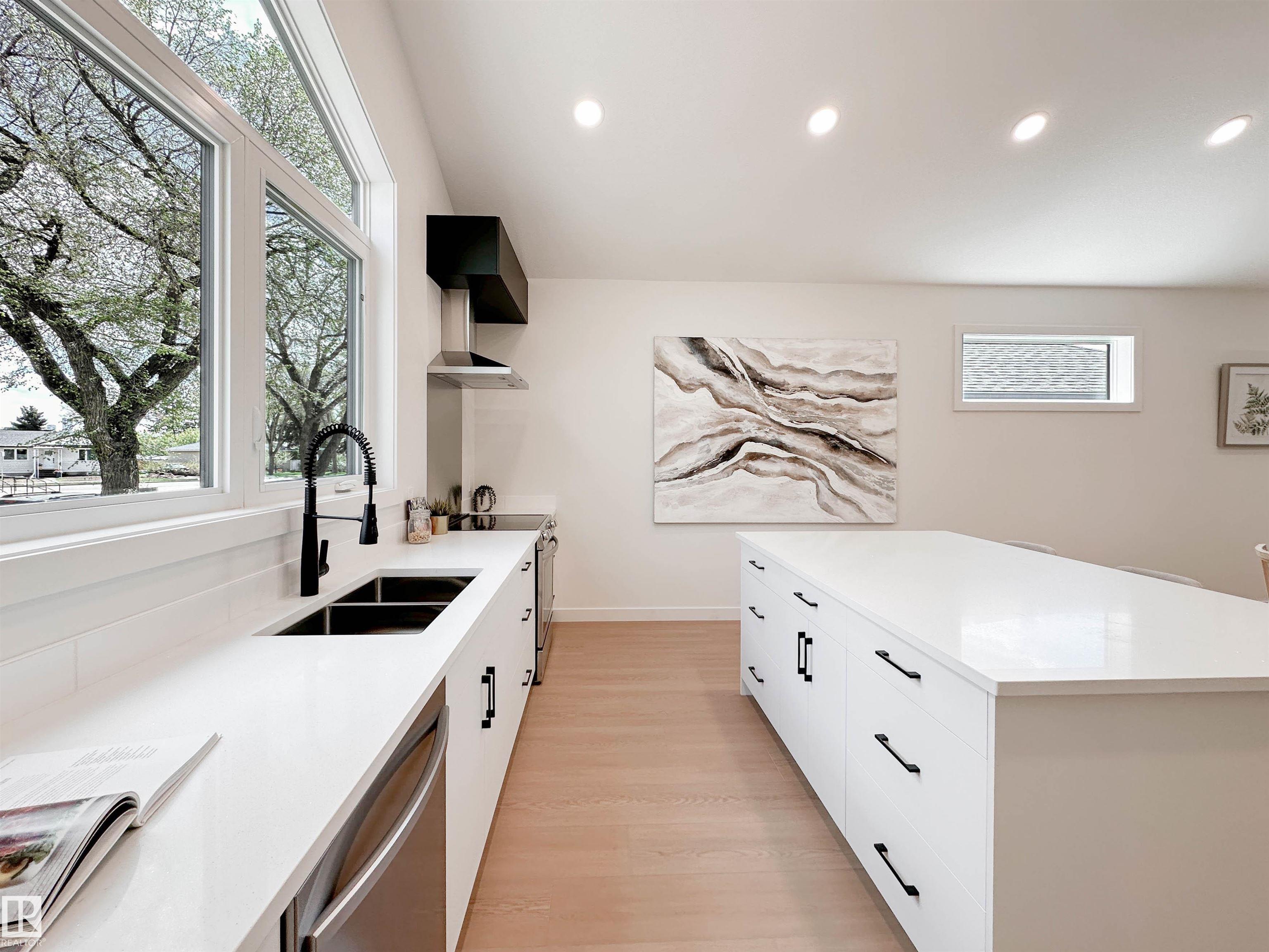 Photo 11 at 12342 131 Street NW, Sherbrooke, Edmonton