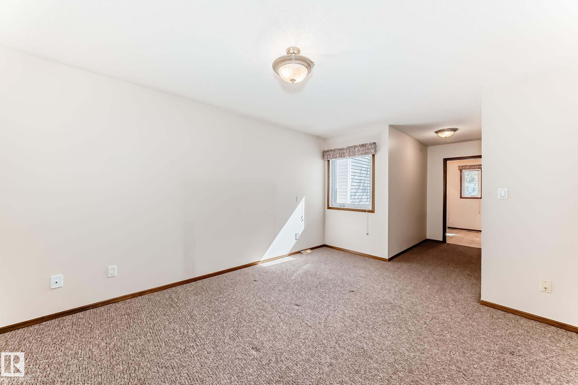 https://zimg.paragon.ice.com/ParagonImages/Property/PM/RAE/225402309/14/0/0/0be26937fc0f89b045b15713fbe33898/1/40b1fc5436553ca230b63c37befbdca1/225402309-04b70260-8043-4d07-b06f-4cefbc53df22.JPG