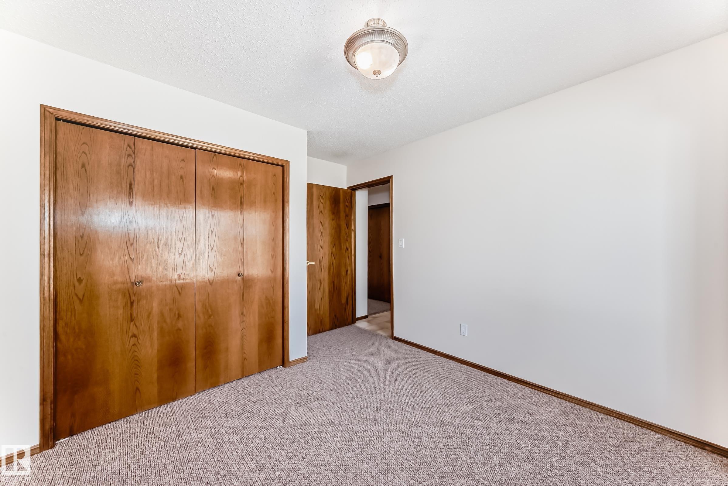 https://zimg.paragon.ice.com/ParagonImages/Property/PM/RAE/225402309/15/0/0/39204a71c23c0ff400970b3d08c87624/1/40b1fc5436553ca230b63c37befbdca1/225402309-10d44aa4-37c5-4a74-9bff-145f2d275236.JPG