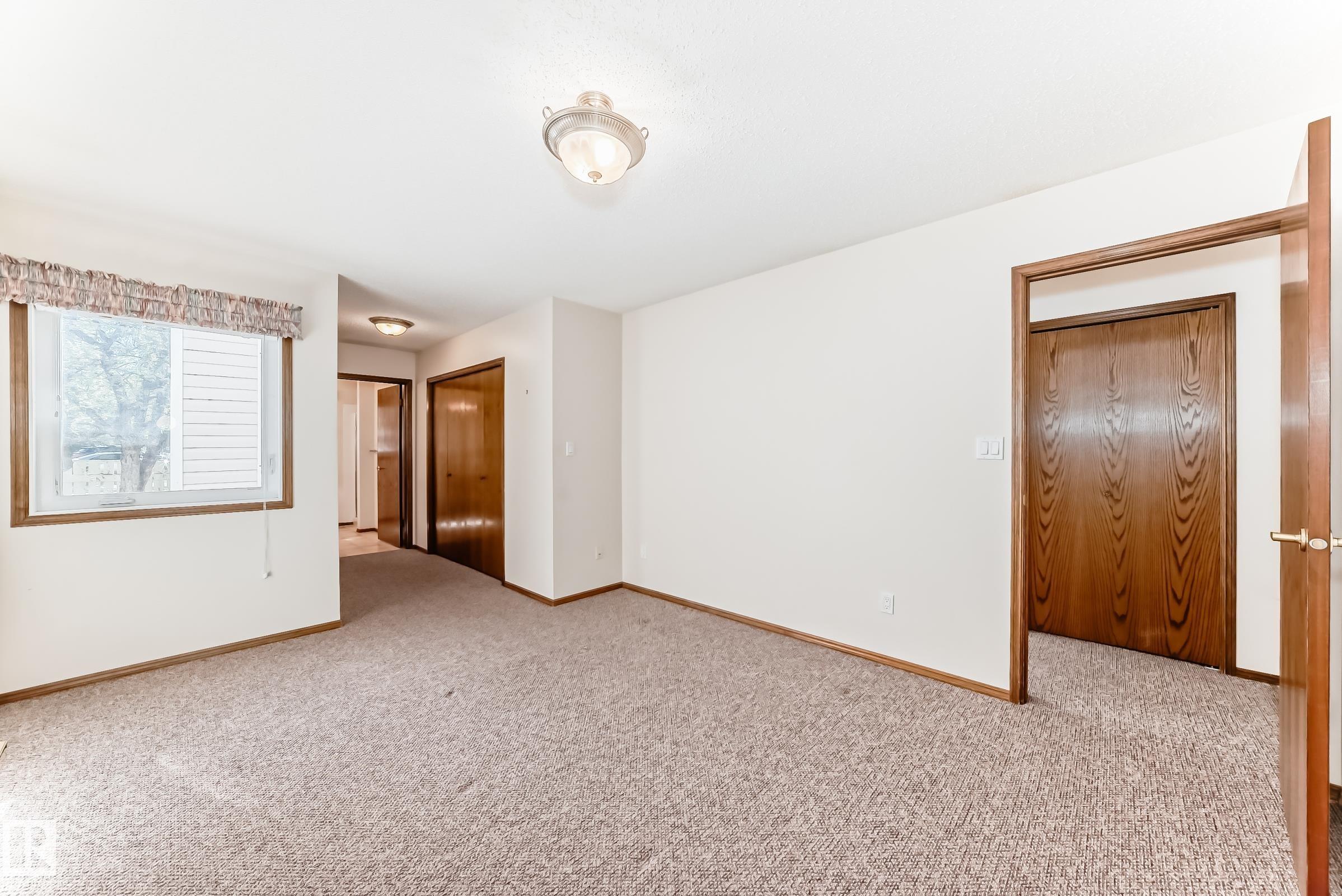 https://zimg.paragon.ice.com/ParagonImages/Property/PM/RAE/225402309/16/0/0/42529d7c49b7fdb59a794bb0bb24441c/1/40b1fc5436553ca230b63c37befbdca1/225402309-e52fad5c-21b7-4770-ab2b-9d8bb8487f74.JPG
