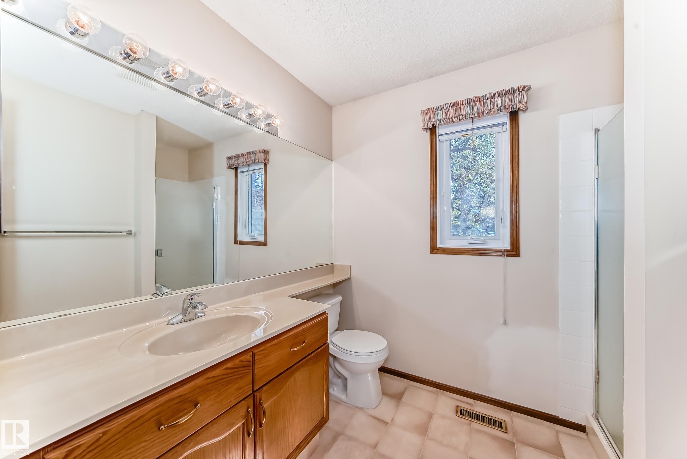 https://zimg.paragon.ice.com/ParagonImages/Property/PM/RAE/225402309/18/0/0/b2d29caec2190fdfee03ccce66ccc9a1/1/40b1fc5436553ca230b63c37befbdca1/225402309-d8bbbcd7-1a9a-4265-8ed8-dec251352c40.JPG