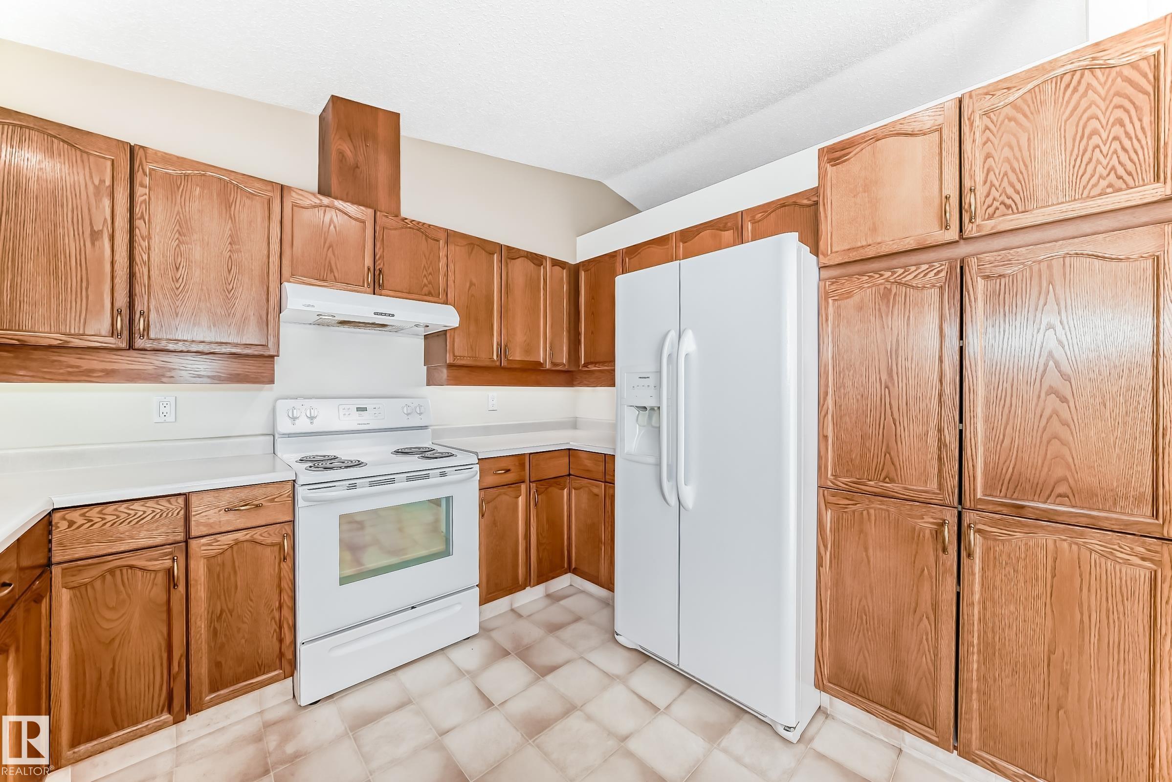 https://zimg.paragon.ice.com/ParagonImages/Property/PM/RAE/225402309/8/0/0/c92046b4500fa76795168e237198e74f/1/40b1fc5436553ca230b63c37befbdca1/225402309-5b1dd0d8-eca1-4ff8-a949-71eb18574710.JPG