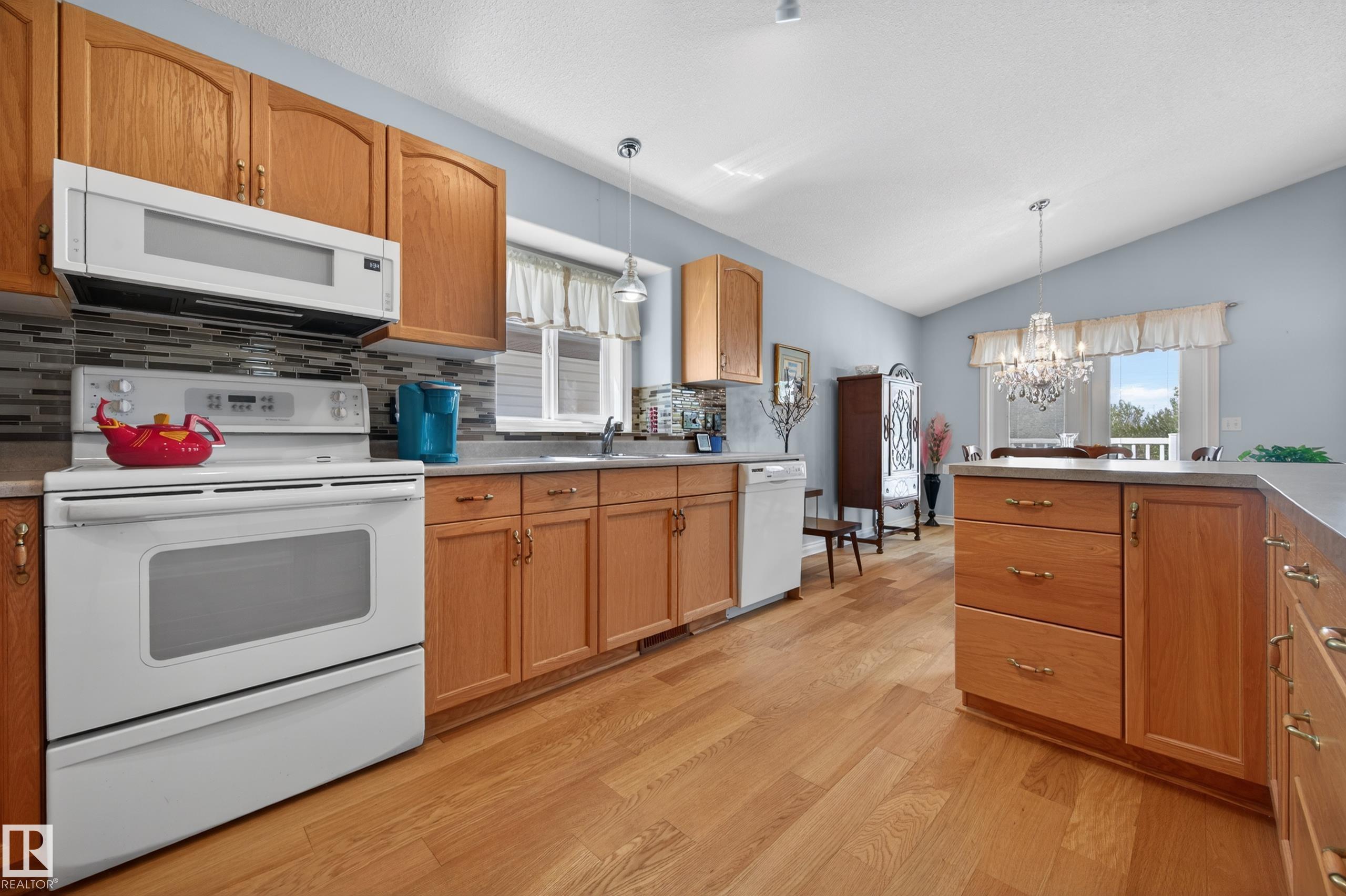 Photo 18 at 102 Bridgeview Drive, Bridgeview Fort Sask., Fort Saskatchewan