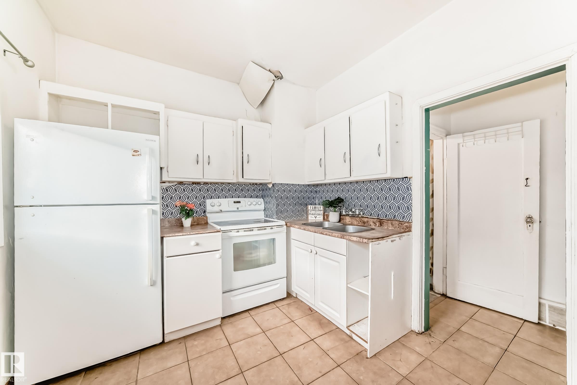 10564 92 Street NW, Boyle Street, Edmonton