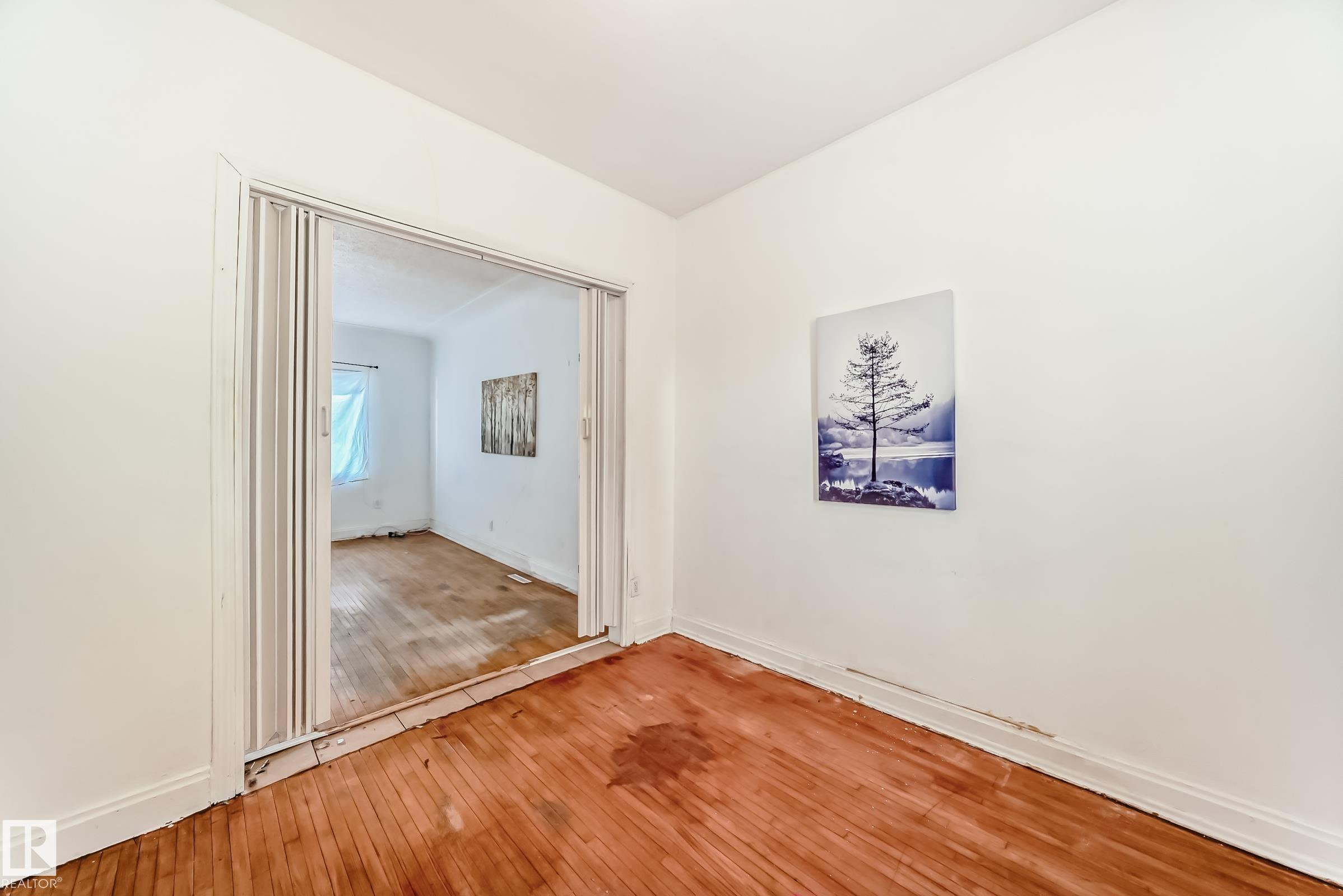 Photo 12 at 10564 92 Street NW, Boyle Street, Edmonton