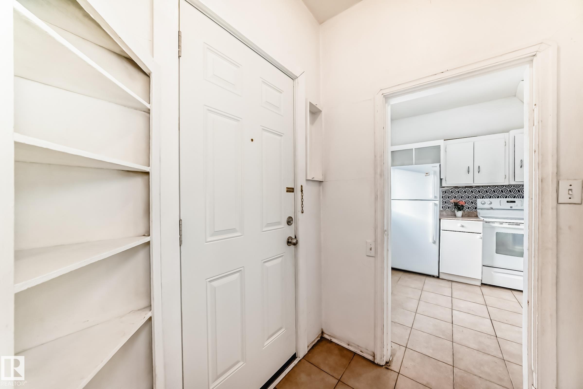 Photo 19 at 10564 92 Street NW, Boyle Street, Edmonton