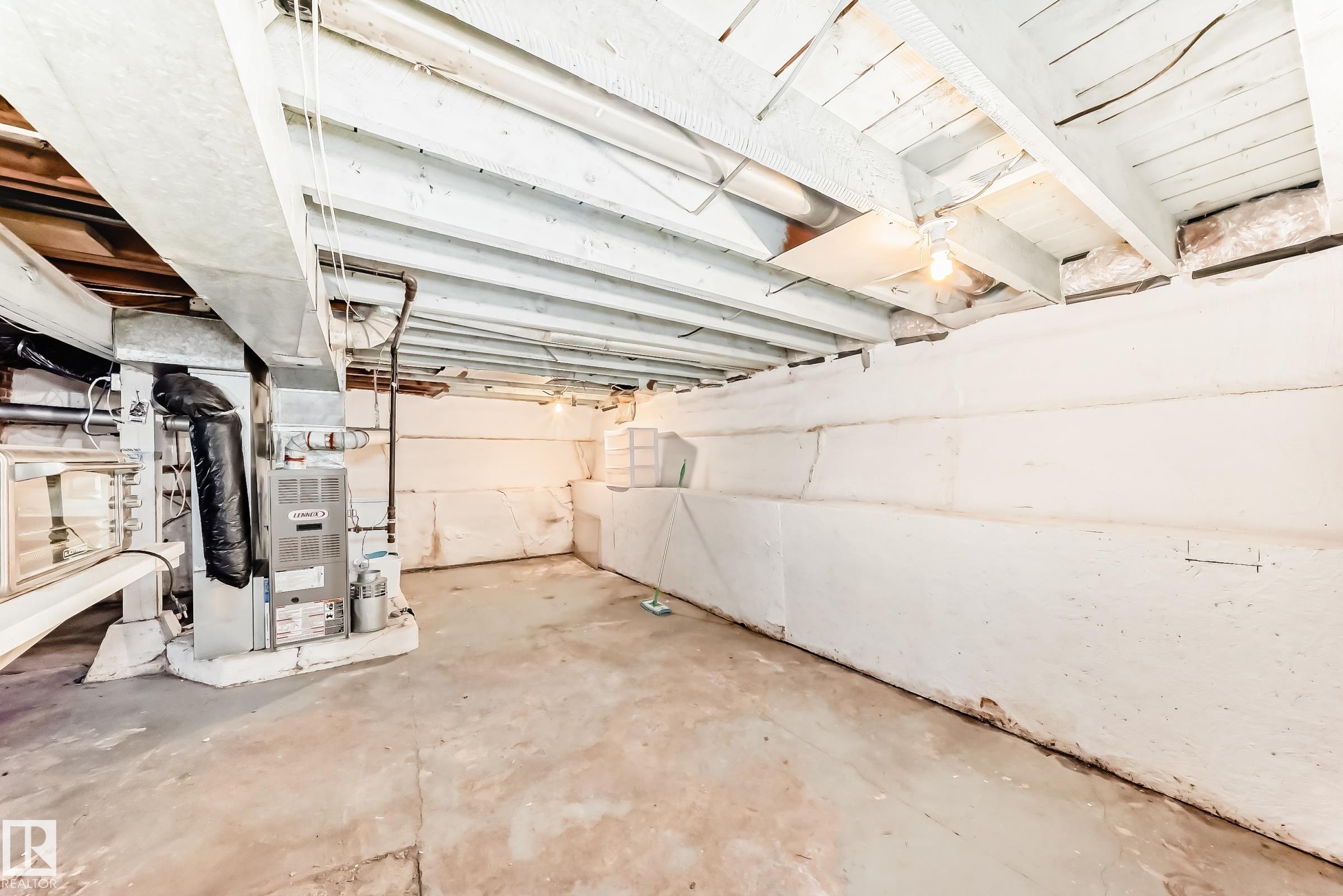 Photo 25 at 10564 92 Street NW, Boyle Street, Edmonton