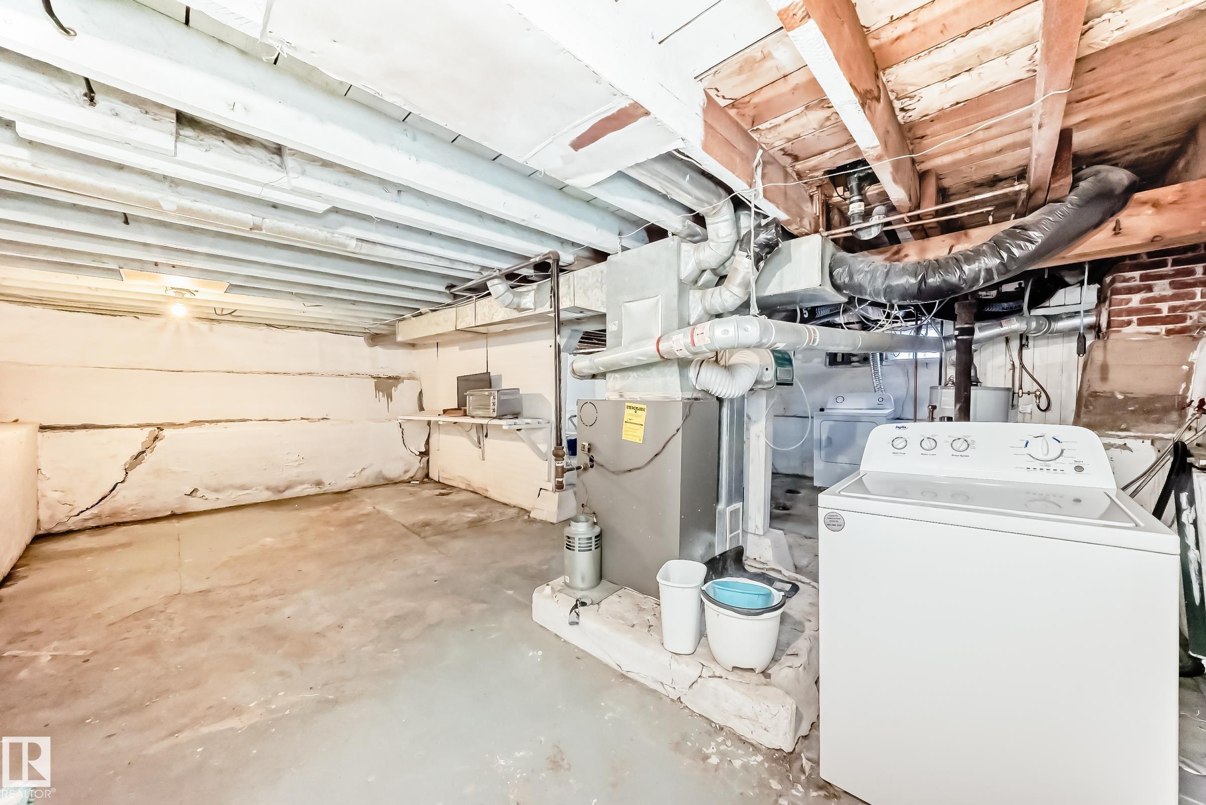 Photo 27 at 10564 92 Street NW, Boyle Street, Edmonton