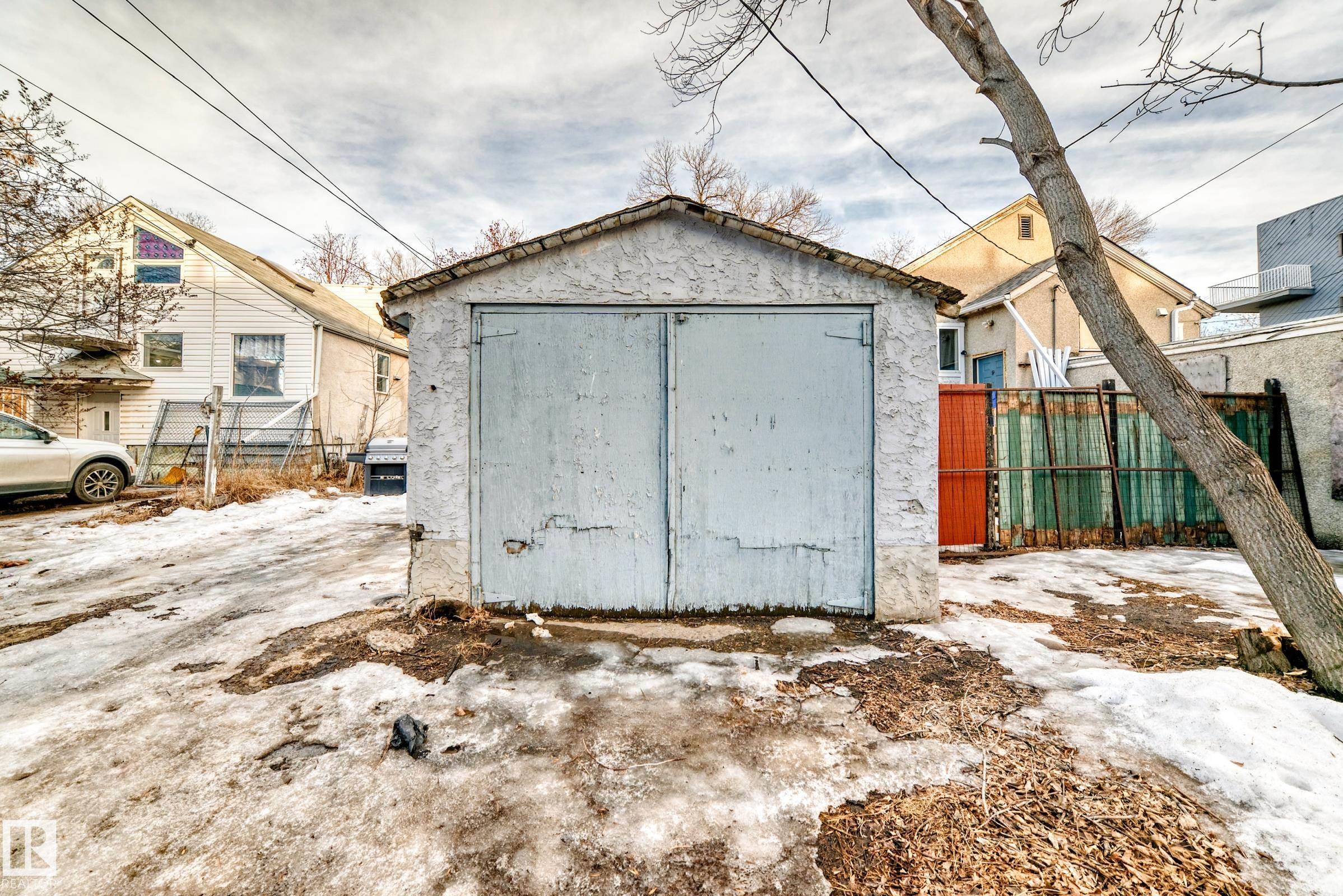 Photo 37 at 10564 92 Street NW, Boyle Street, Edmonton