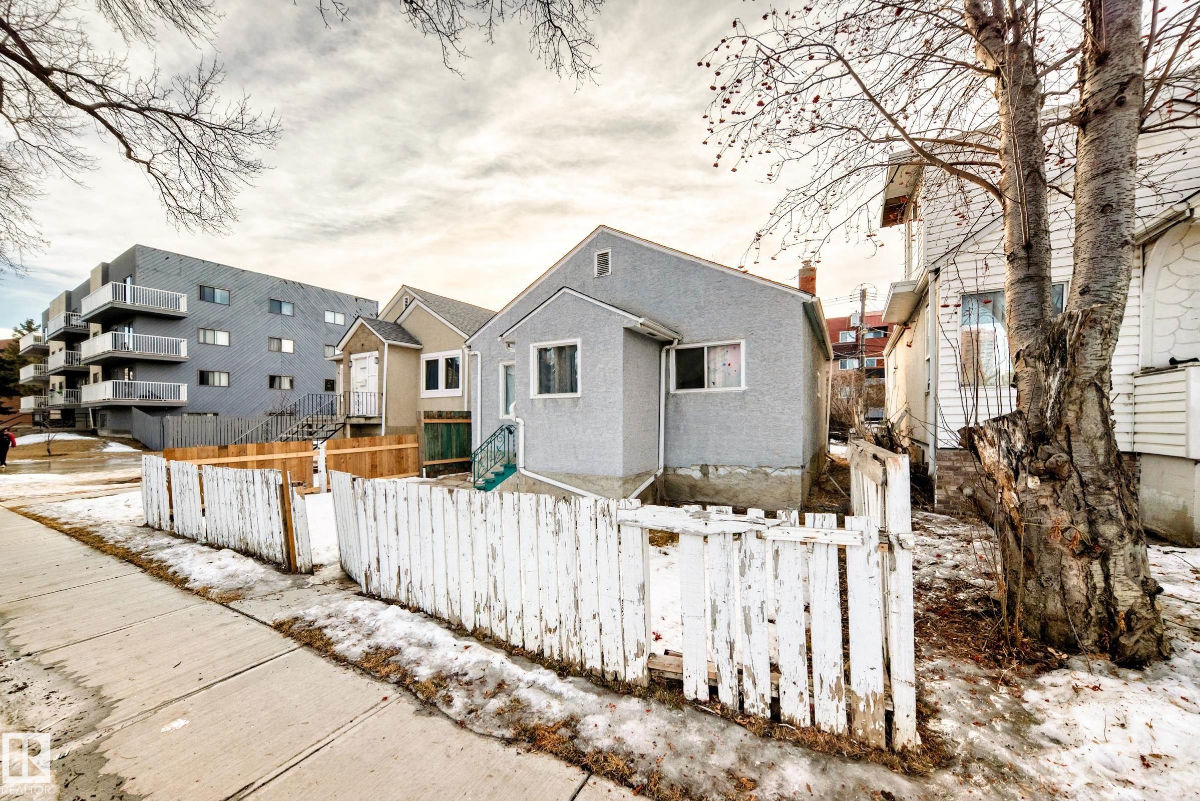 Photo 41 at 10564 92 Street NW, Boyle Street, Edmonton