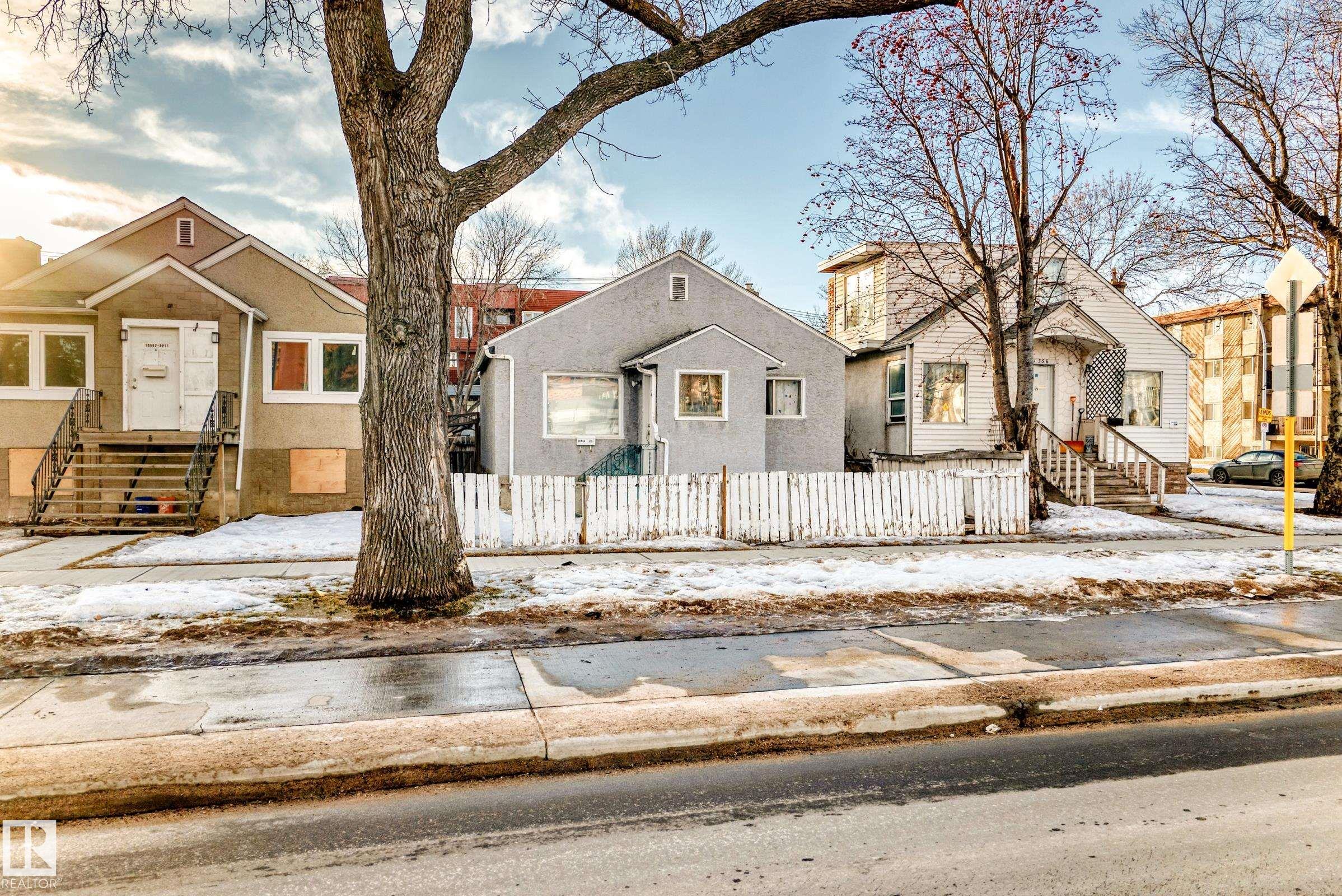 Photo 42 at 10564 92 Street NW, Boyle Street, Edmonton