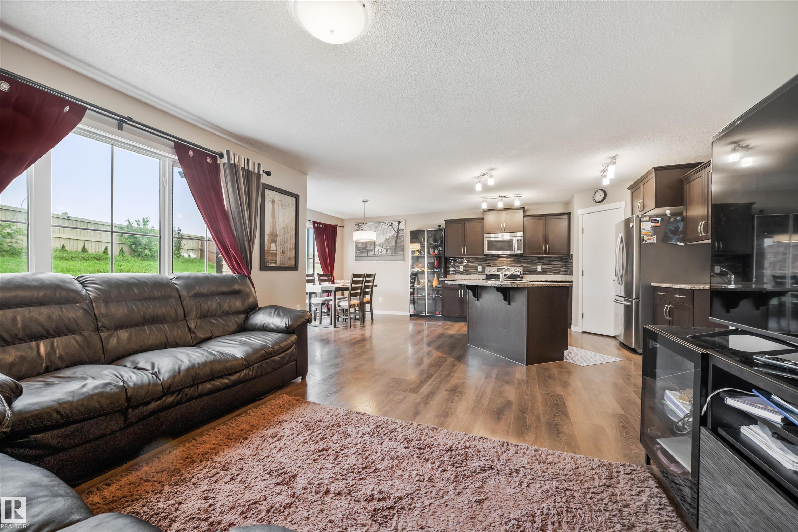 https://zimg.paragon.ice.com/ParagonImages/Property/PM/RAE/225402322/17/0/0/3f76e4fdf72c1a54a93e209dea88b379/1/90b09ab728257914fa5044aee65c10e1/225402322-87e09346-adb1-4c39-a9d0-22bf289ba803.JPG