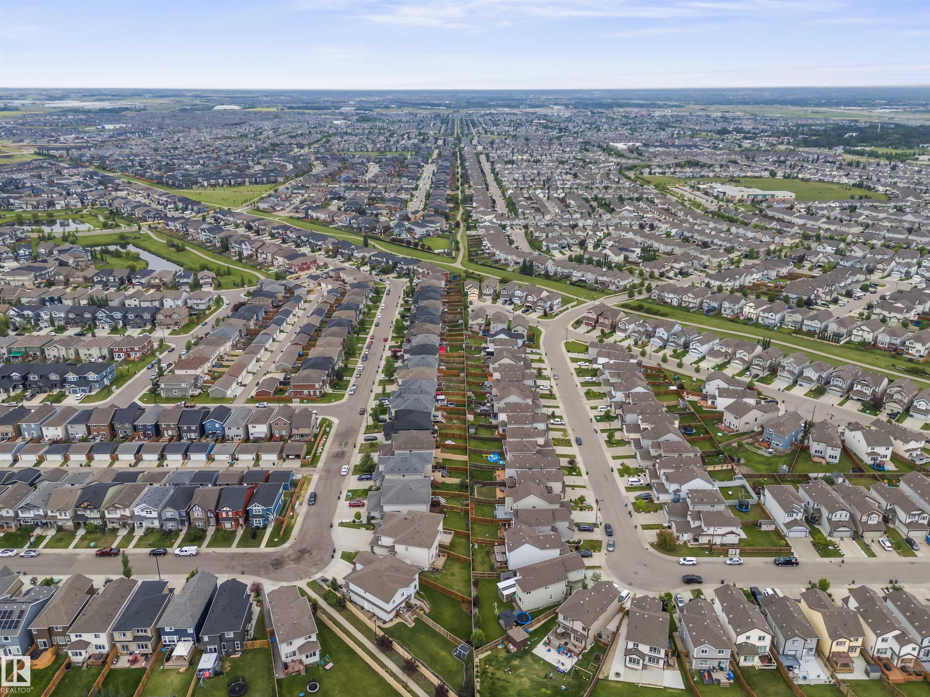 https://zimg.paragon.ice.com/ParagonImages/Property/PM/RAE/225402322/34/0/0/cfbc8abc23093508d50ece3464672e49/1/90b09ab728257914fa5044aee65c10e1/225402322-907fe4c1-aa4a-4424-9a9c-7a4ea09eac04.JPG
