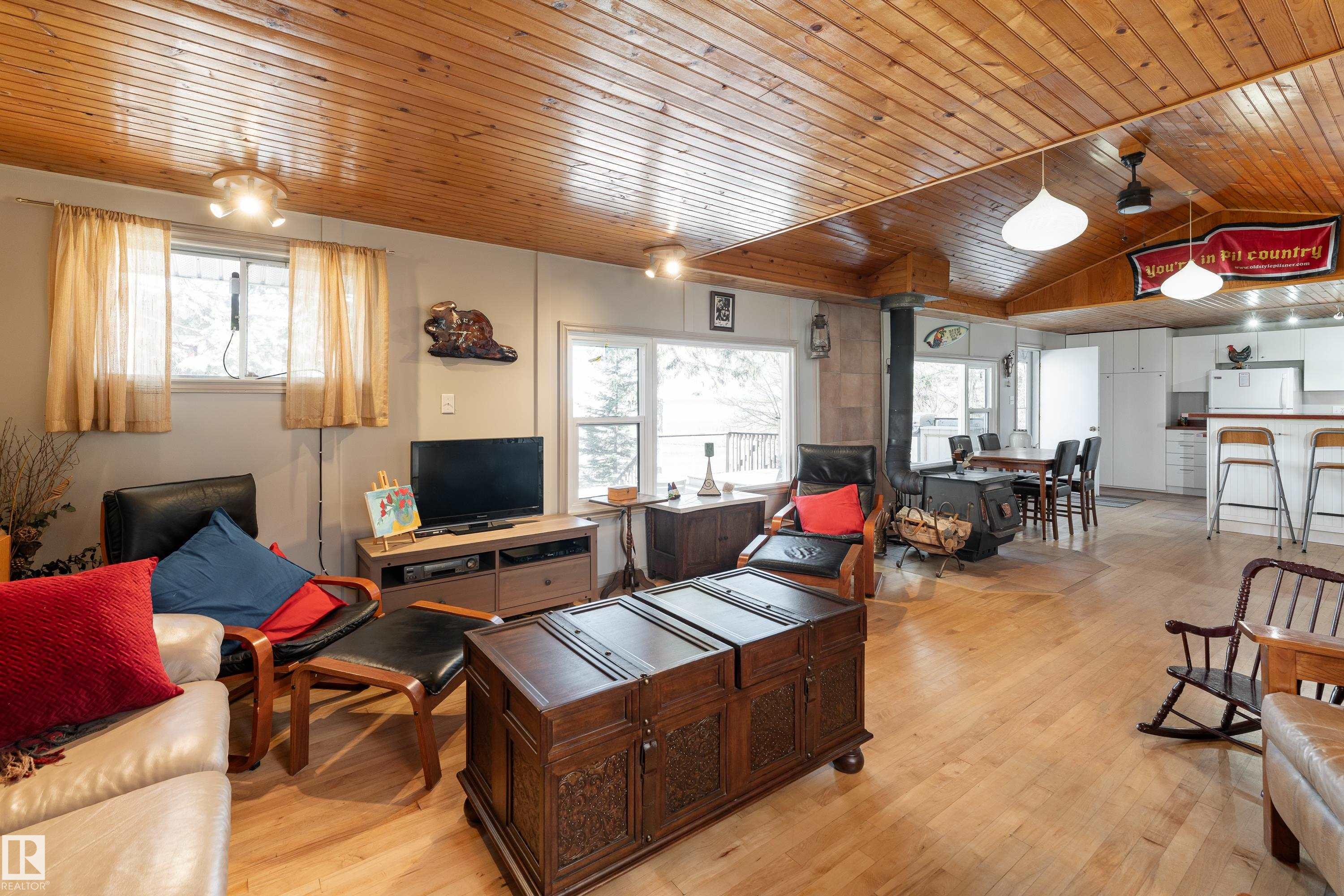 Photo 9 at 185 - 51268 Rge Road 204, Hastings Lake, Rural Strathcona County